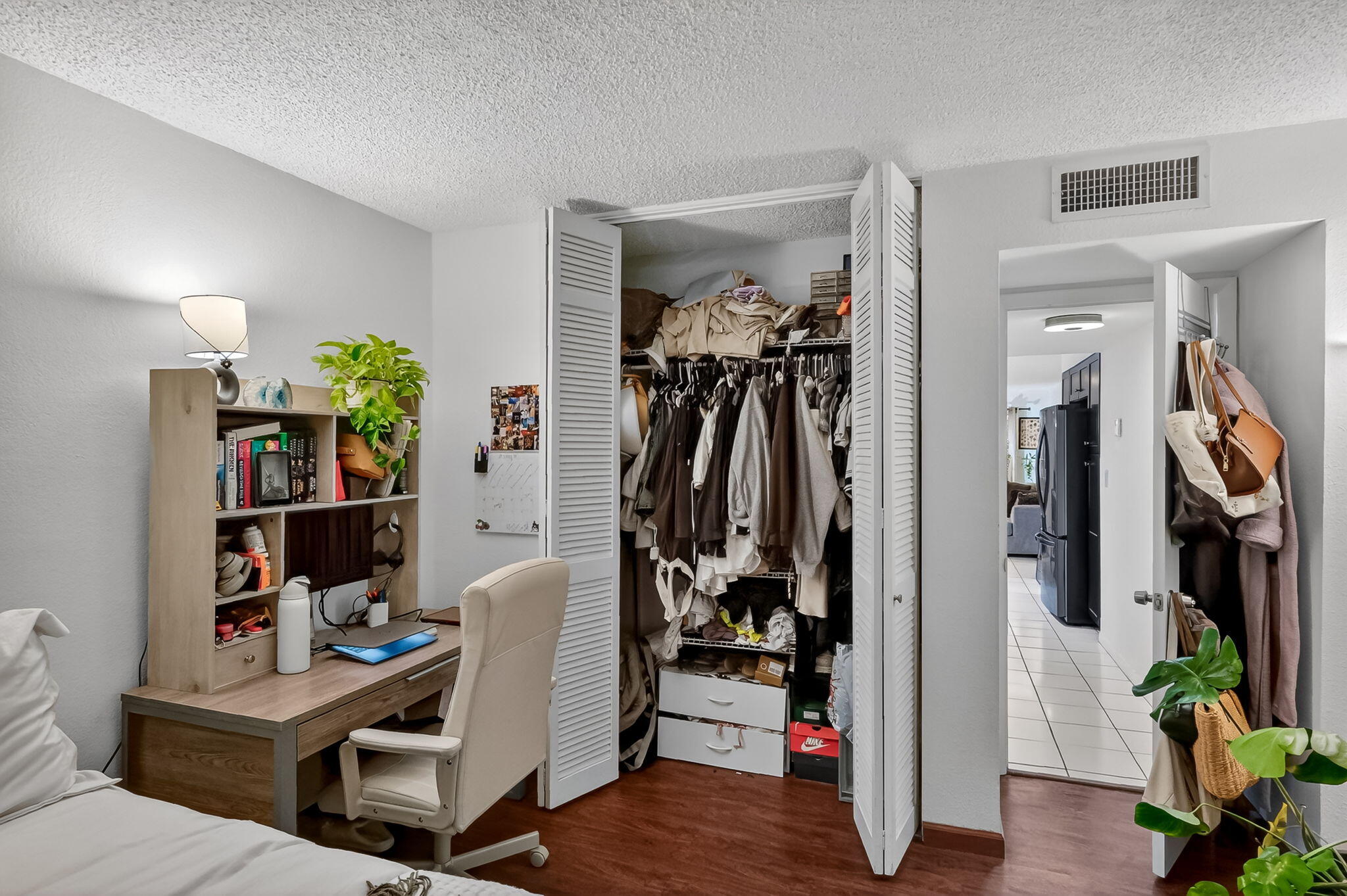 THE CASTILLE CONDO - Residential