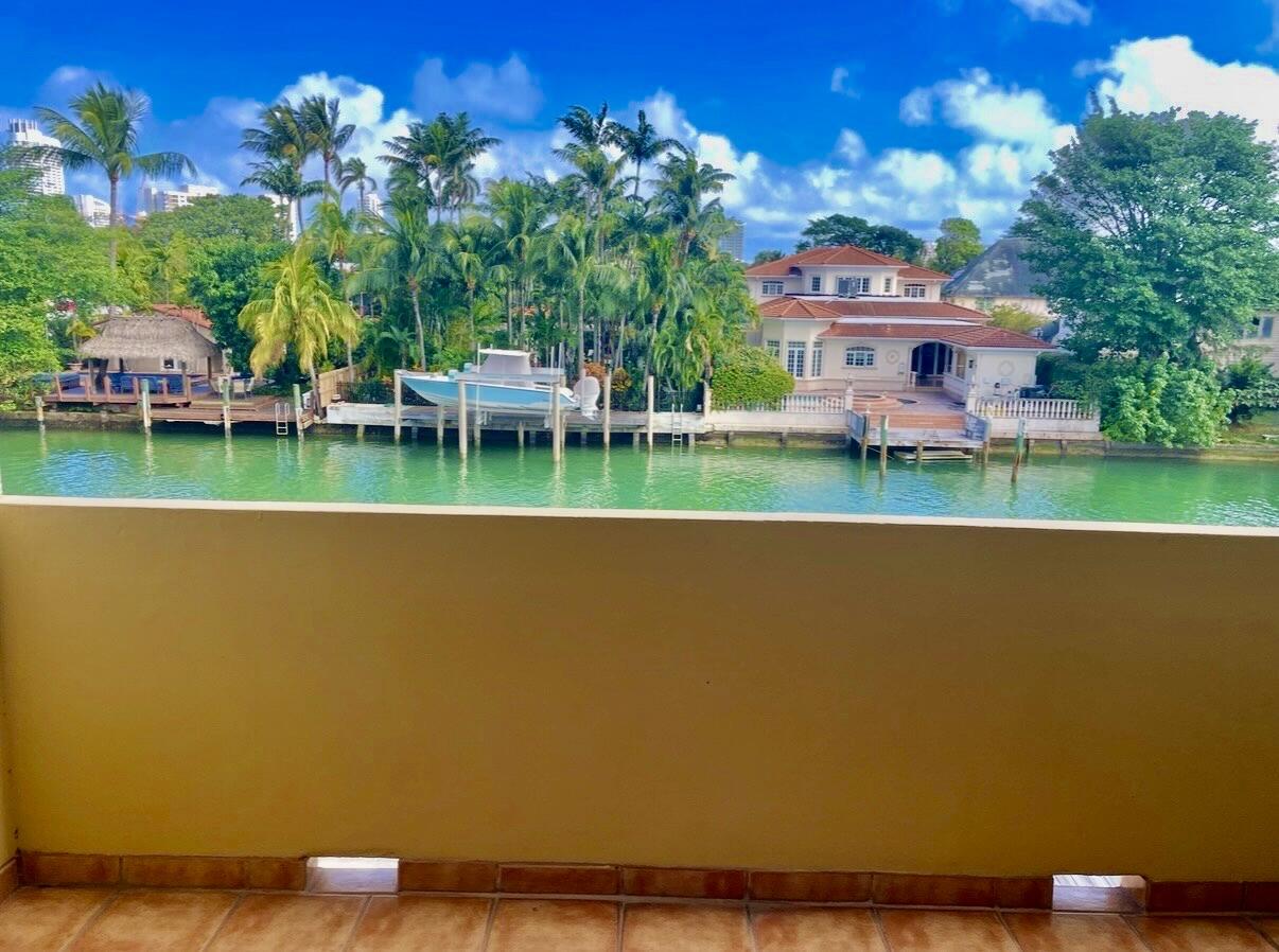 THE CASTILLE CONDO - Residential