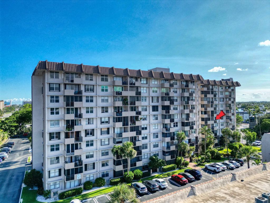 Photo of 777 S Federal Highway #RP514, Pompano Beach, FL 33062 (MLS # F10512112)