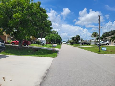 A home in Port St Lucie