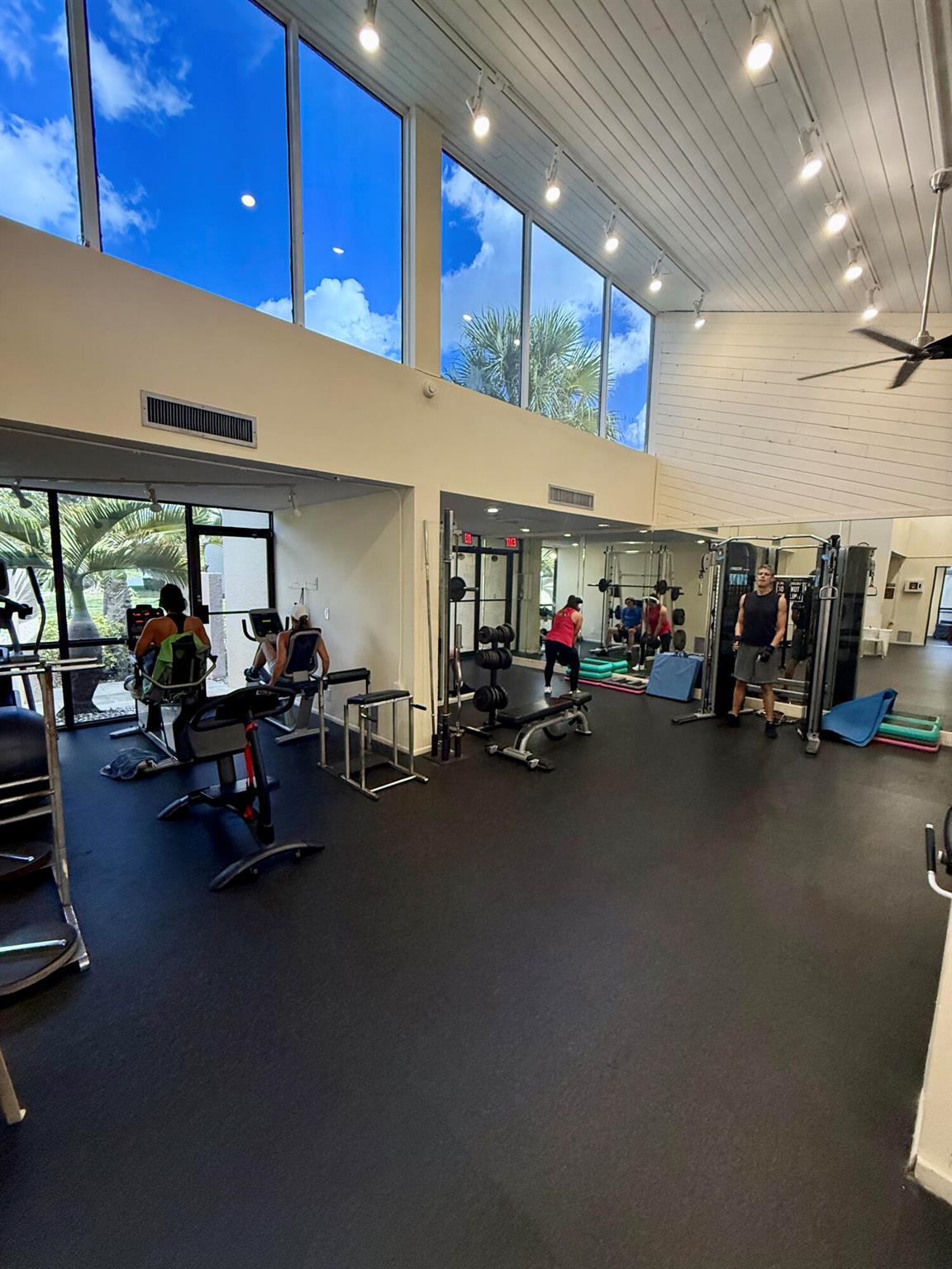 CYPRESS BEND CONDOMINIUM - Residential