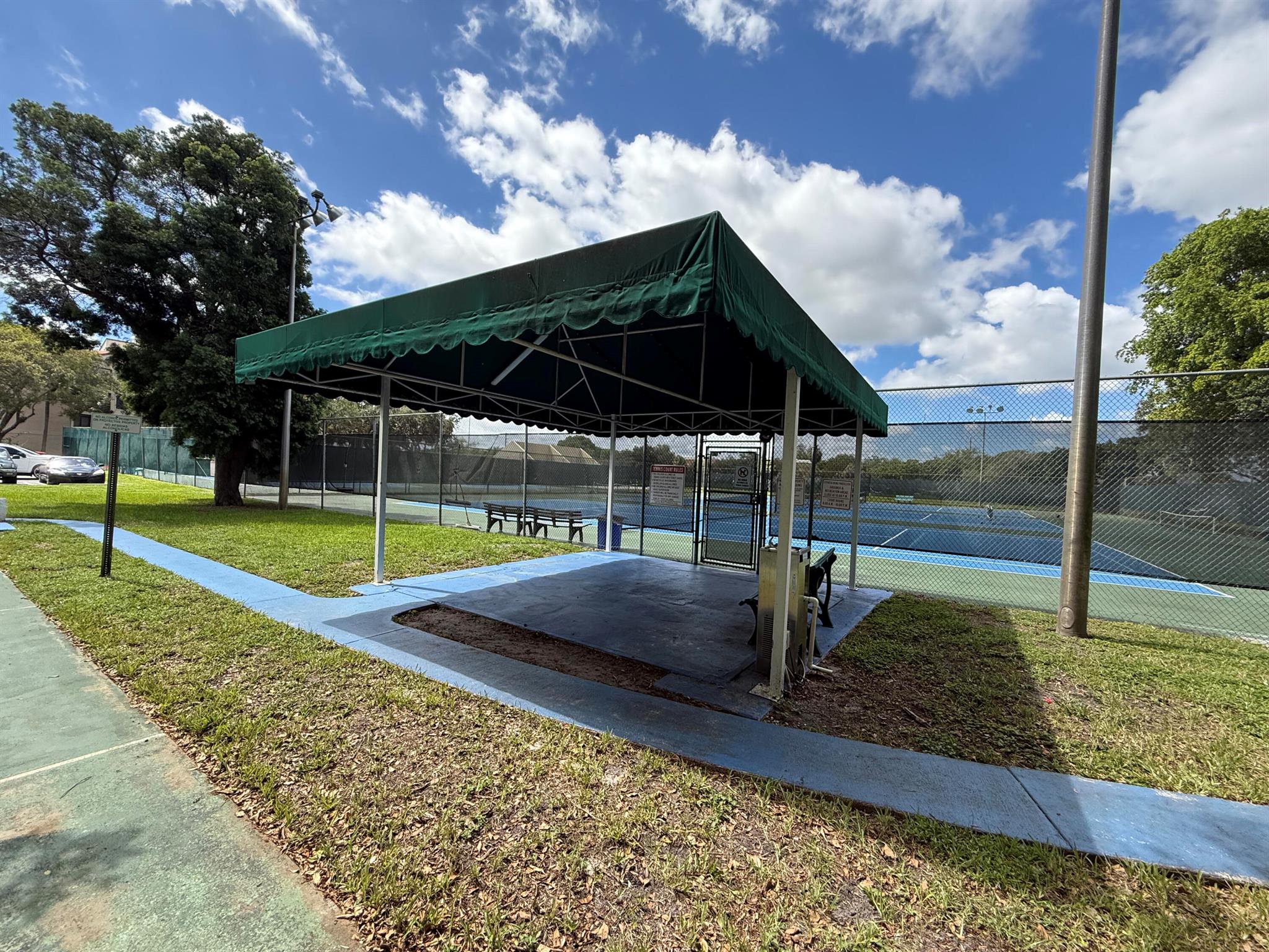 CYPRESS BEND CONDOMINIUM - Residential