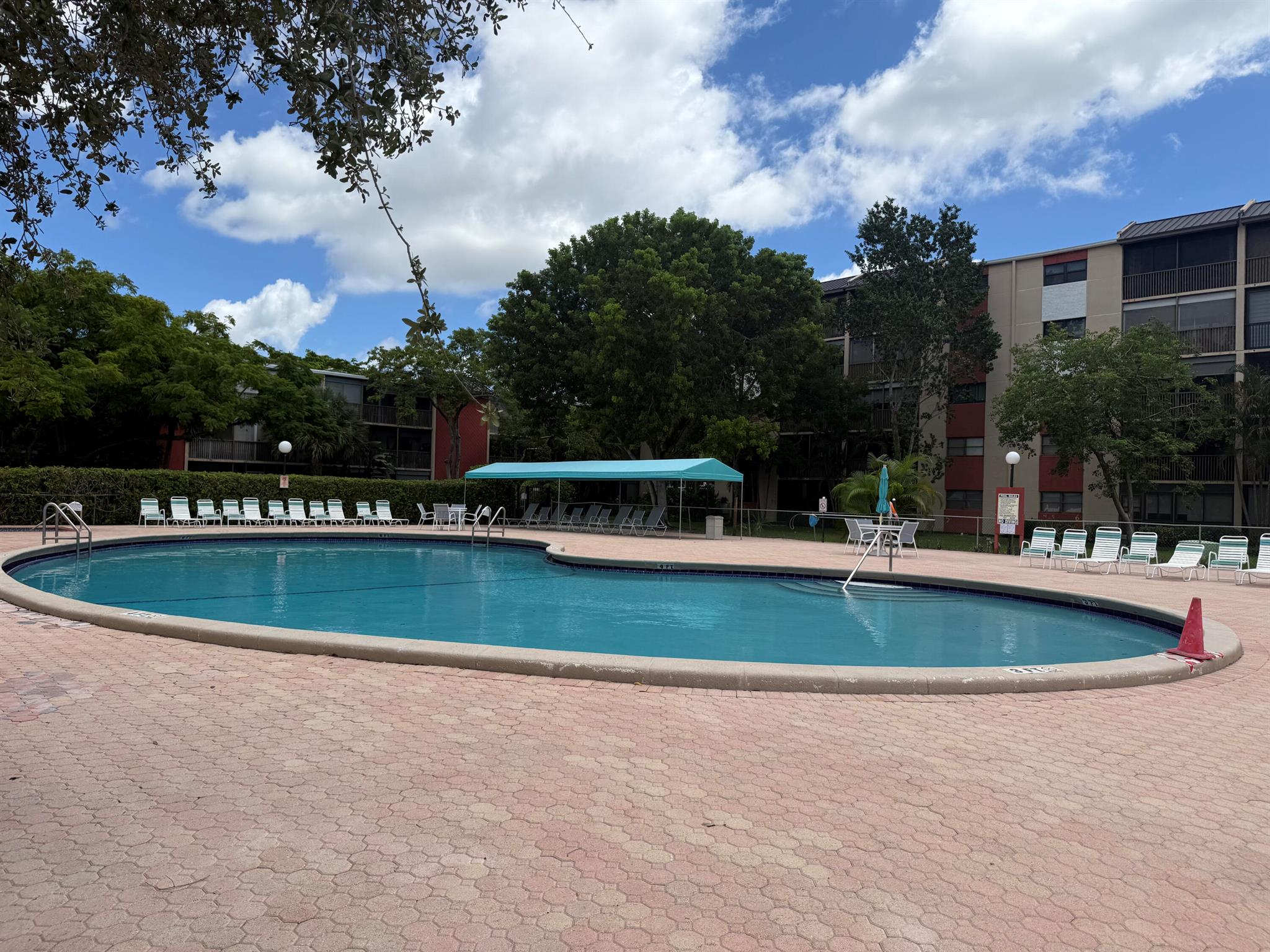 CYPRESS BEND CONDOMINIUM - Residential