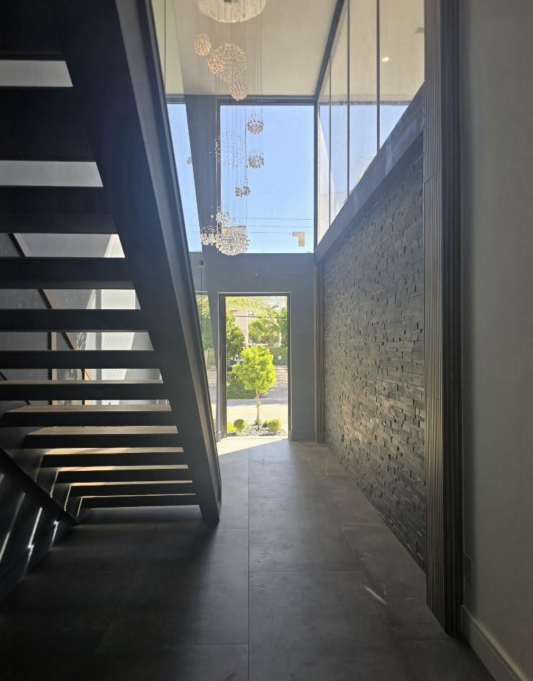 323 Hendricks Isle