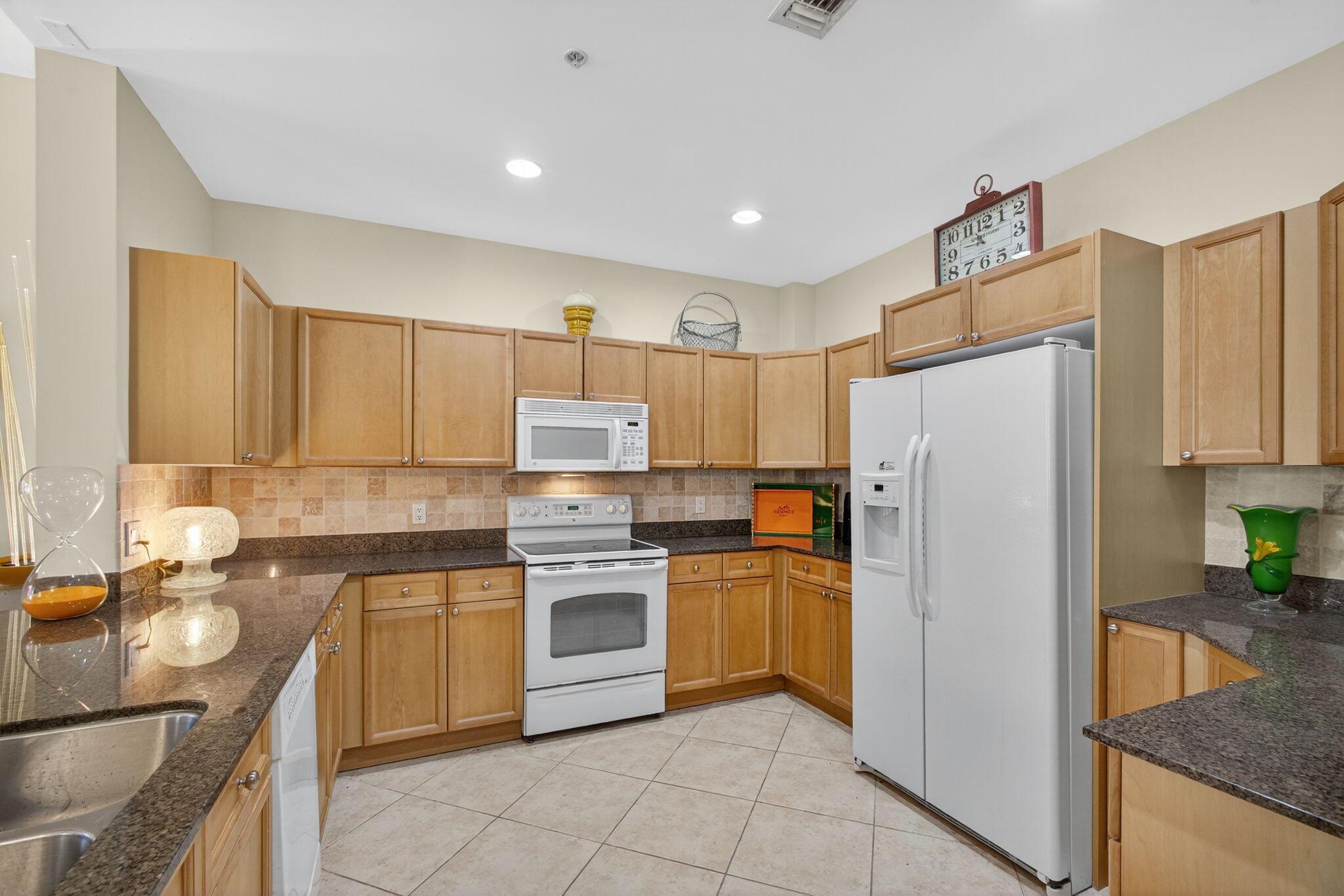 FLAGLER LANDING CONDO - Residential Lease
