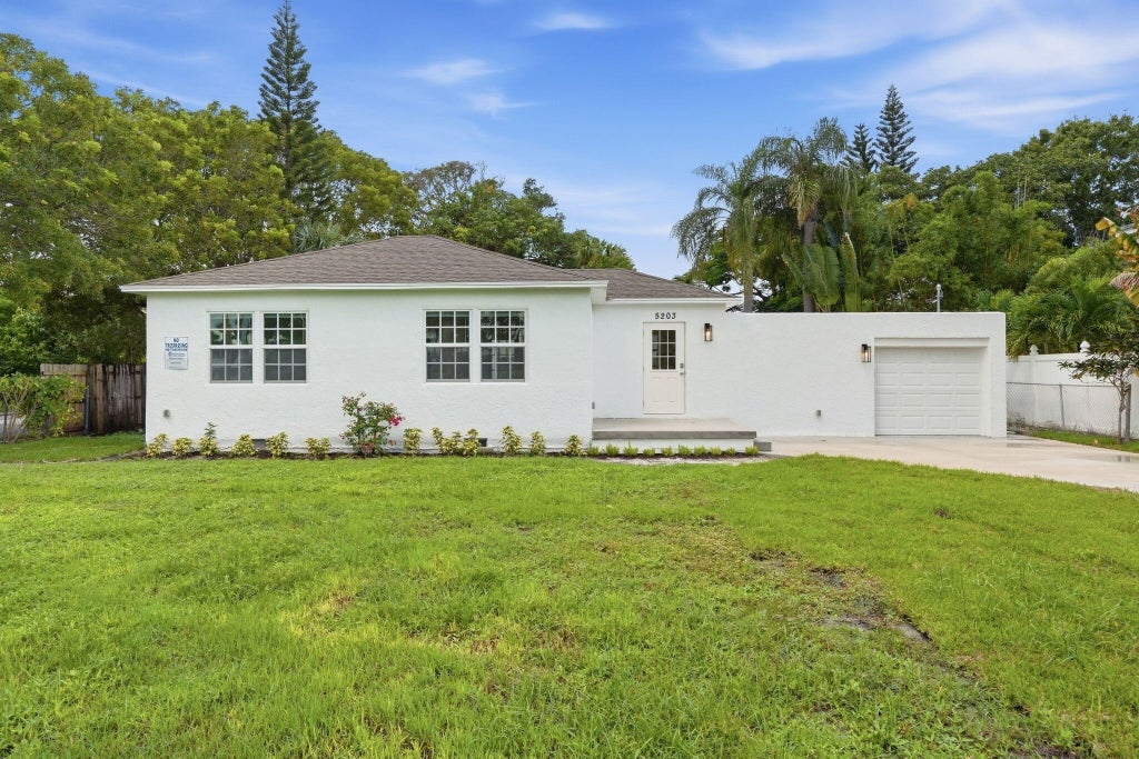 Photo of 5203 N FLAGLER Drive, West Palm Beach, FL 33407 (MLS # B26077870)