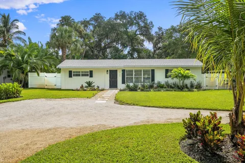 2706 10th Avenue, Vero Beach, FL MLS: R11080502