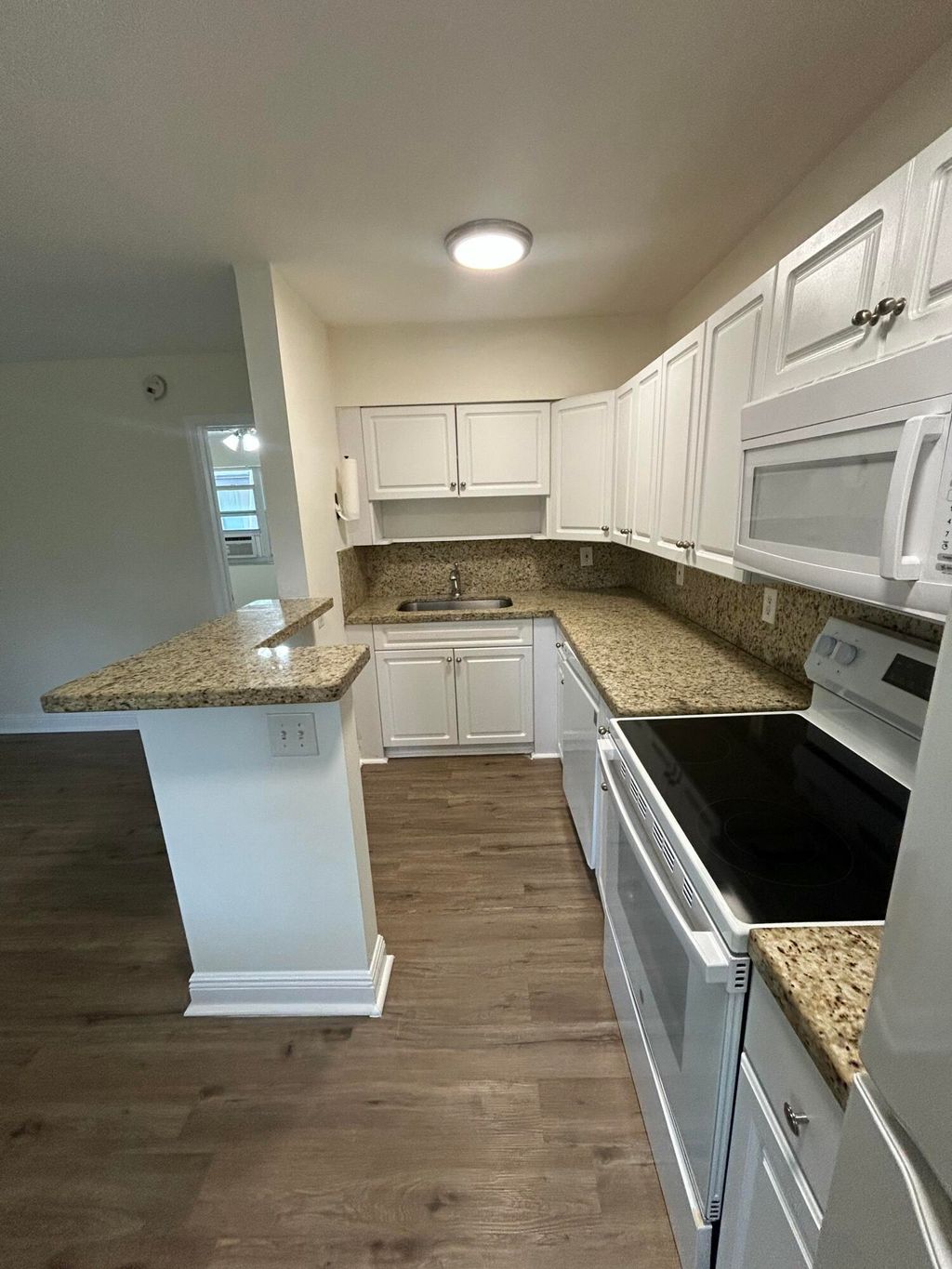 Photo of 921 NE 17th Avenue #4, Fort Lauderdale, FL 33304 (MLS # B26032309)