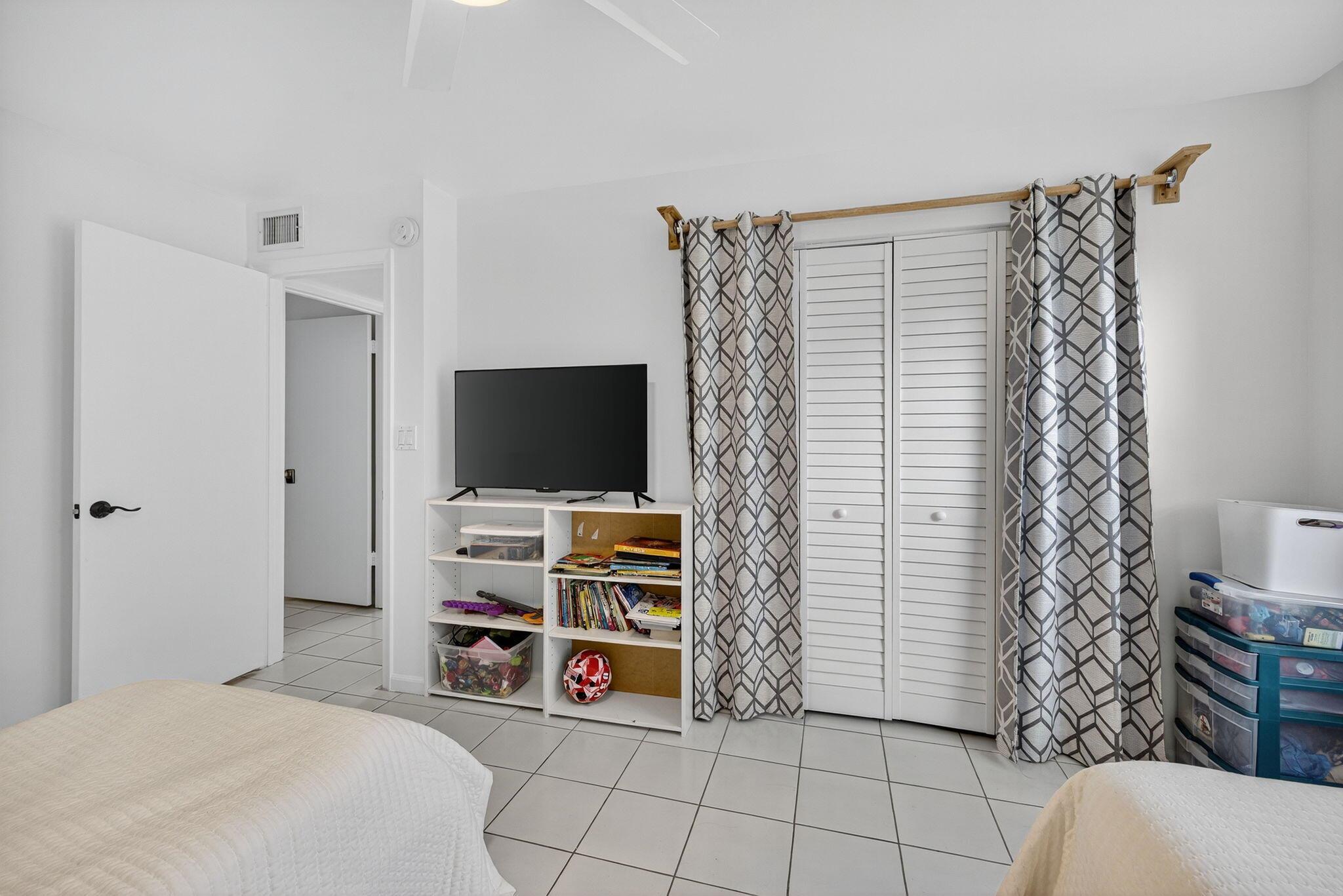 SHADOW WOOD CONDO - Residential