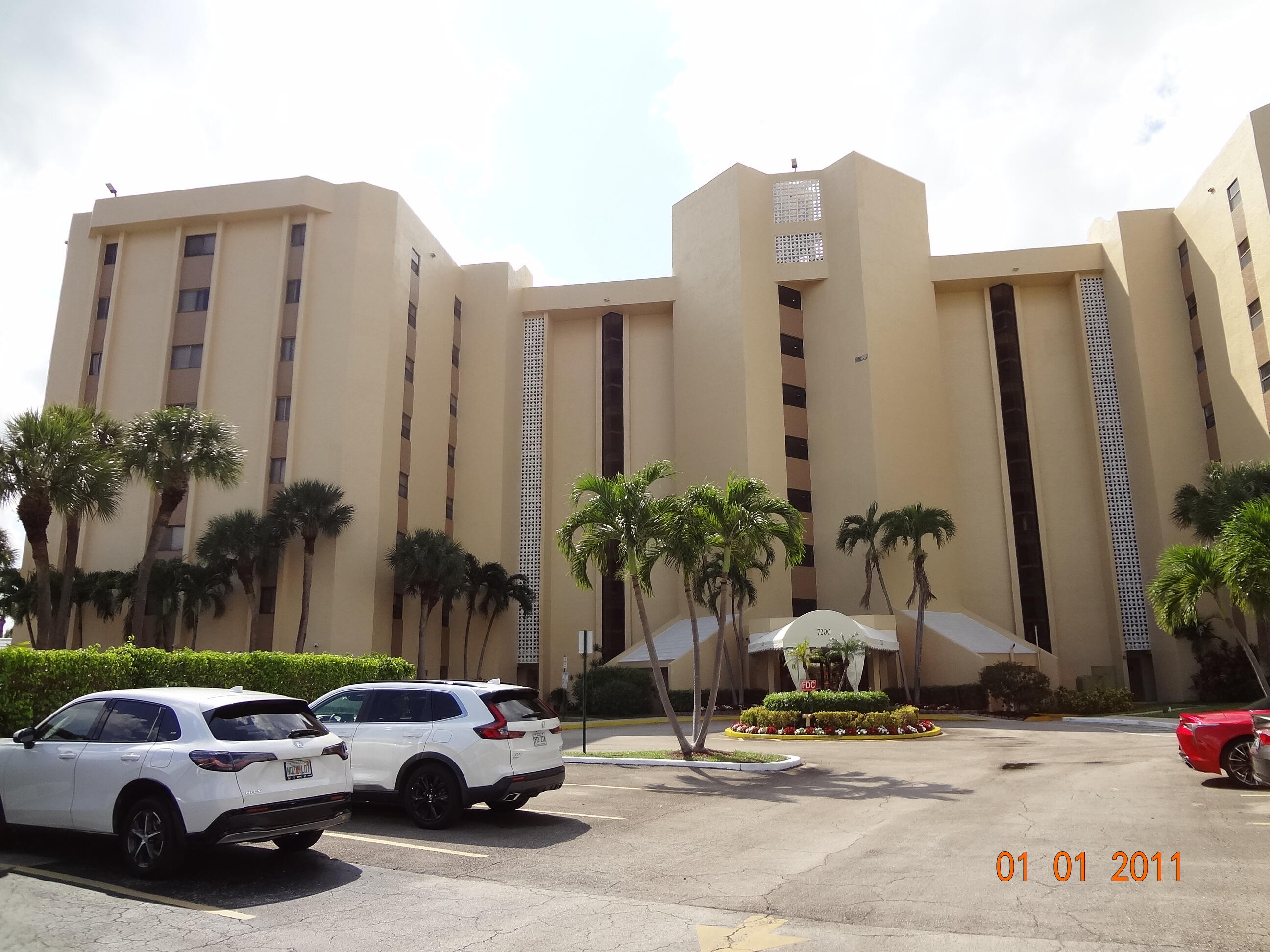 7200 Radice Court 302