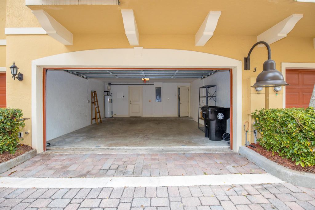 Photo of 218 S Federal Highway #3, Lake Worth Beach, FL 33460 (MLS # R11035090)