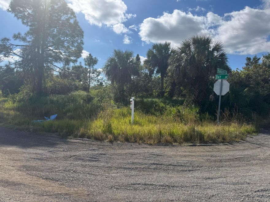 Oversized corner lot that is perfect to build your new home or investment property, Close to shopping, Beaches and​​‌​​​​‌​‌​​​‌‌​​​‌‌‌​​‌​​‌‌​​​​ entertainment