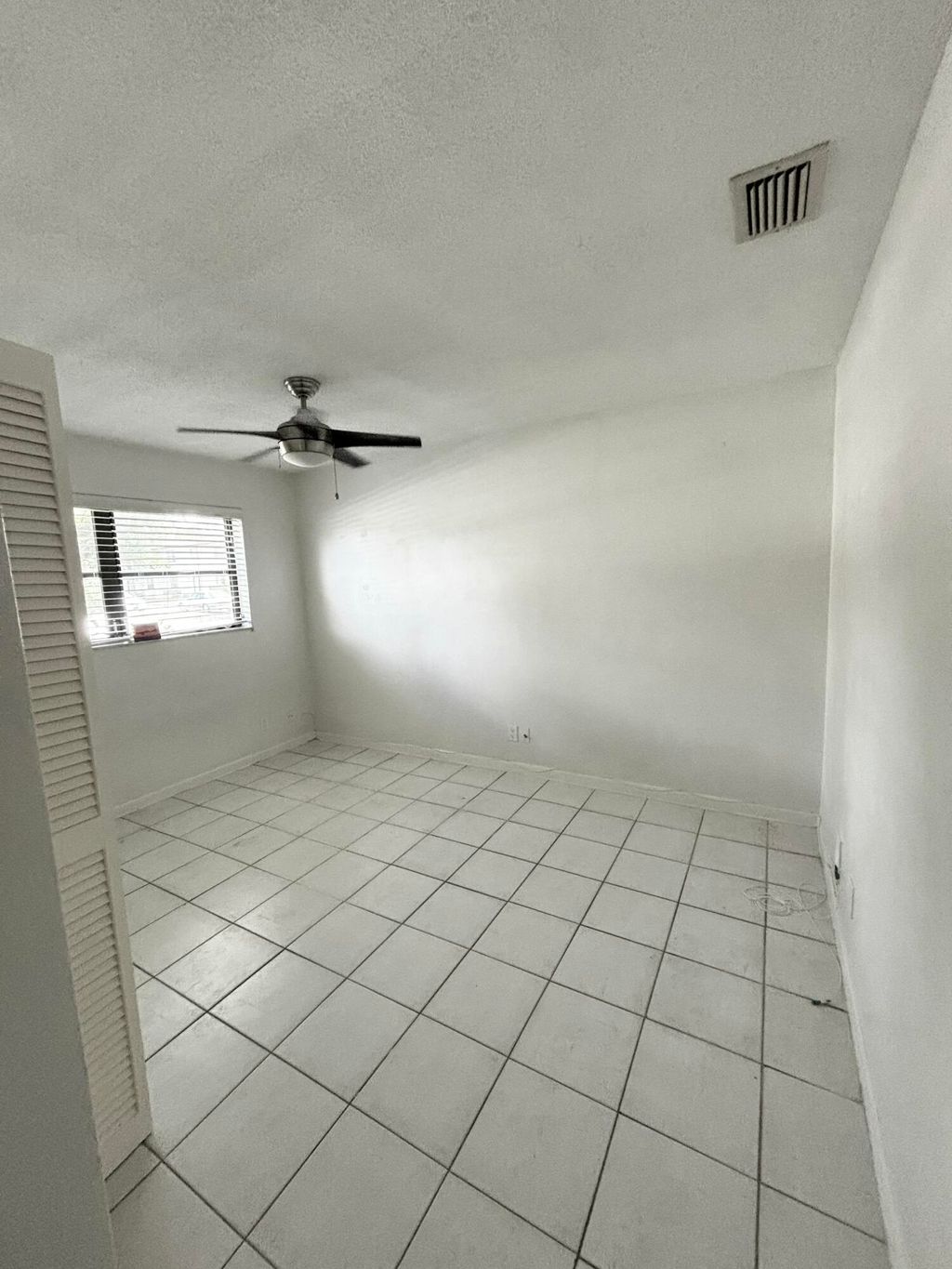 Photo of 1410 NW 93rd Terrace, Coral Springs, FL 33071 (MLS # B26000886)