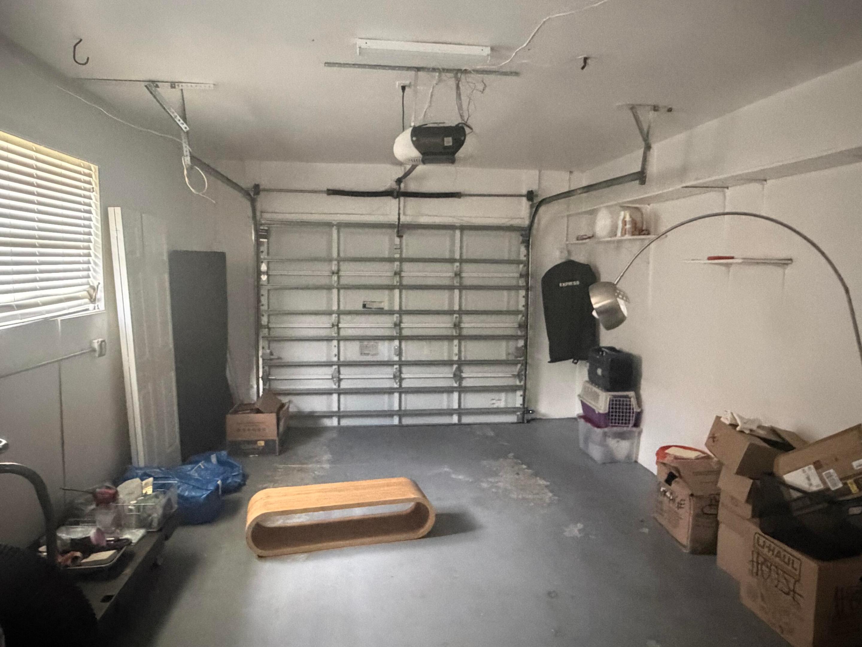 CORAL SPRINGS UNIVERSITY DRIVE - Residential Income