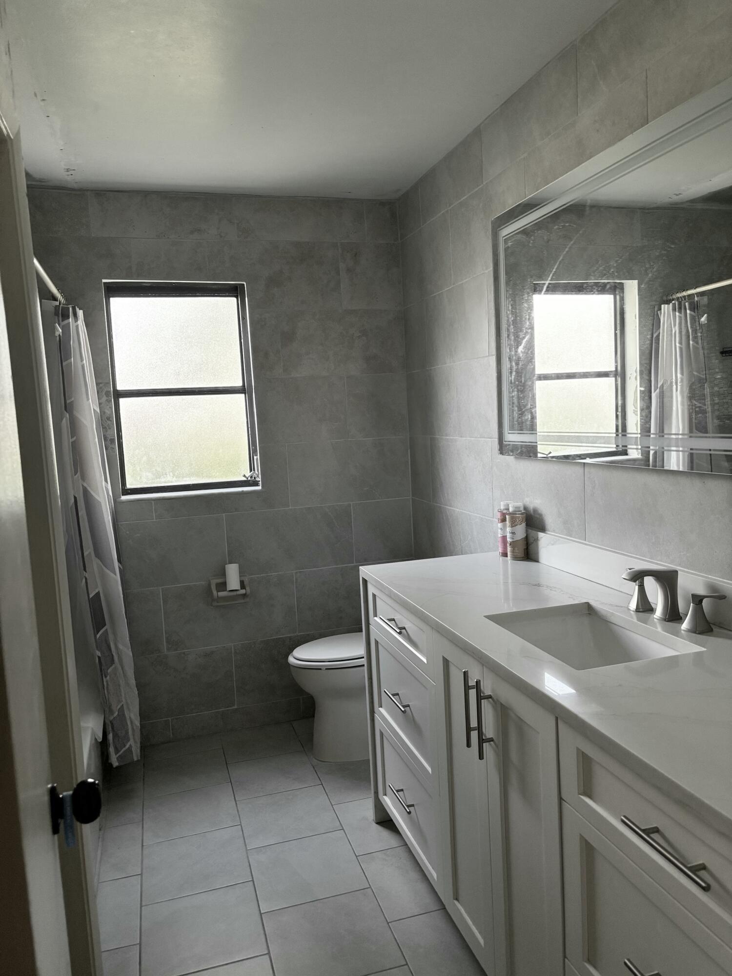 CORAL SPRINGS UNIVERSITY DRIVE - Residential Income