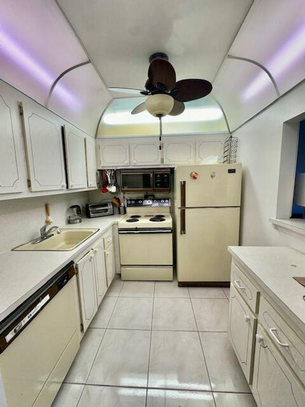 Photo of 65 Suffolk B, Boca Raton, FL 33434 (MLS # B26012570)