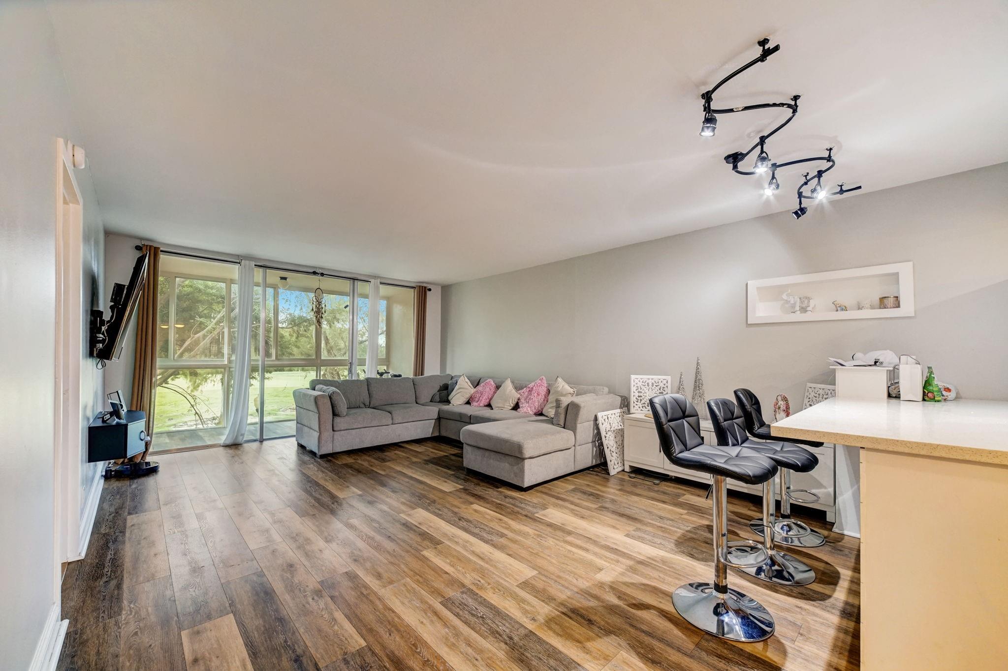 8370 Sands Point Blvd H208
