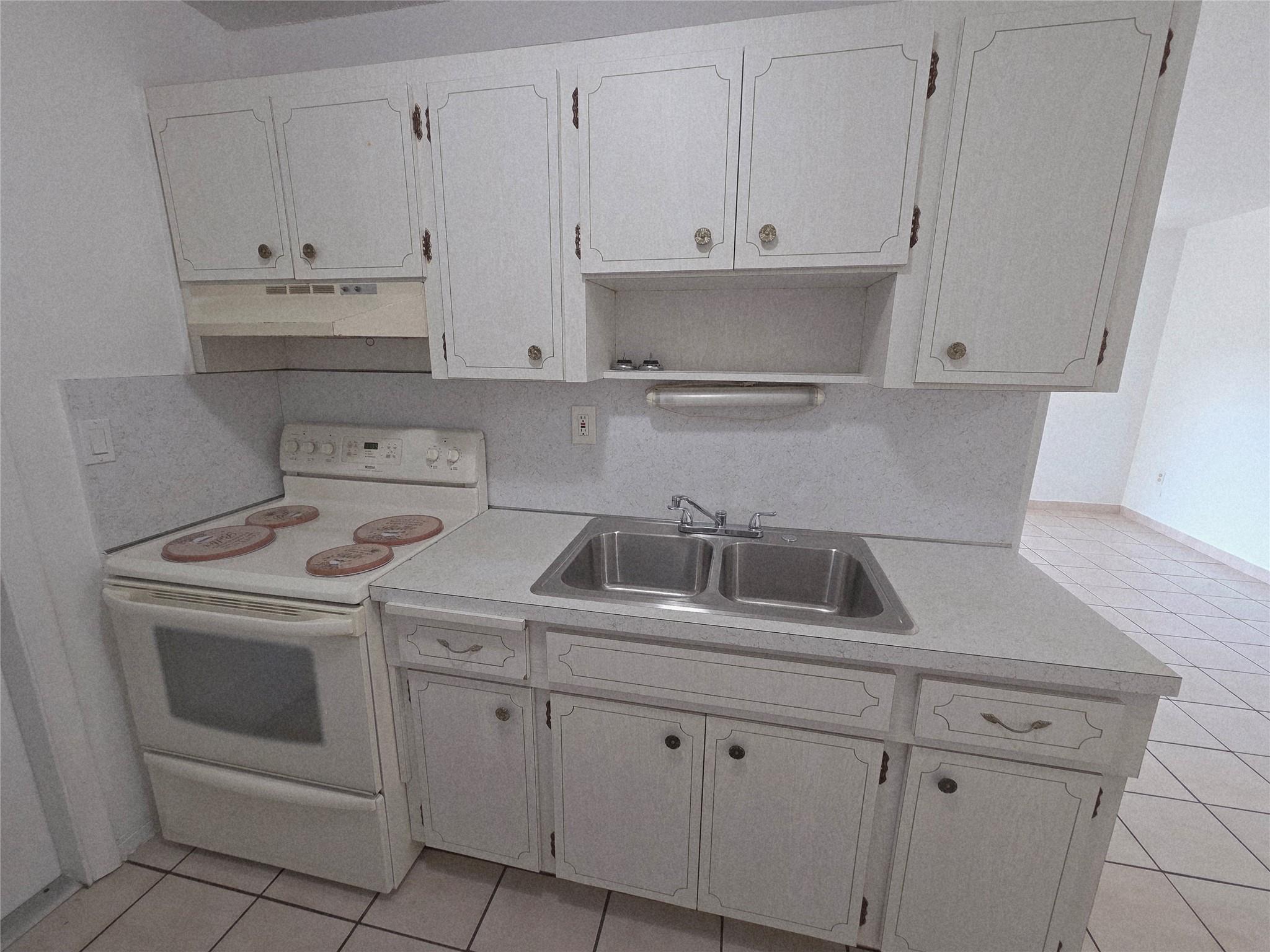 Chateau Dreamer Condo - Residential Lease