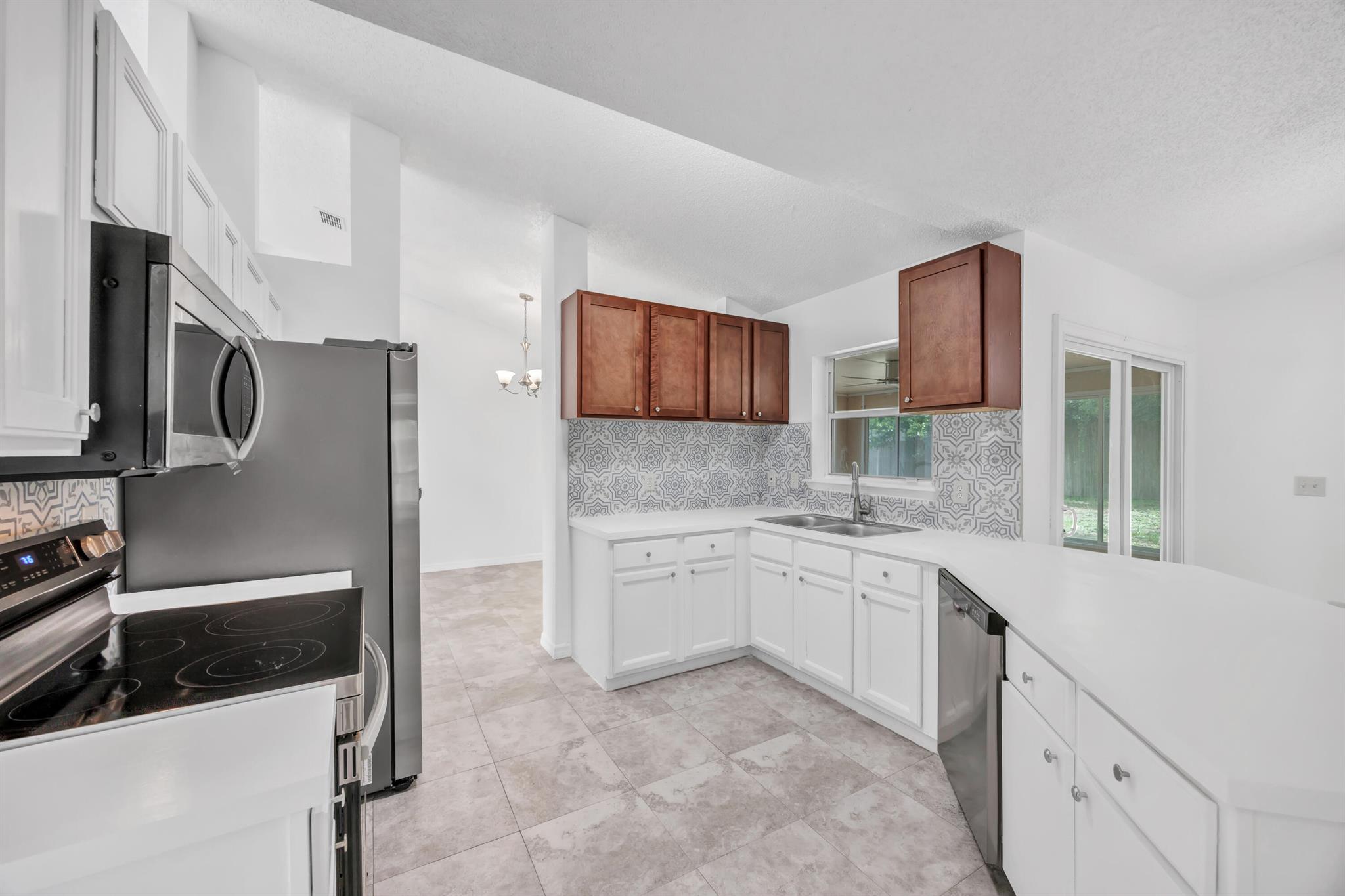 COUNTRY CREEK UNIT 09 - Residential