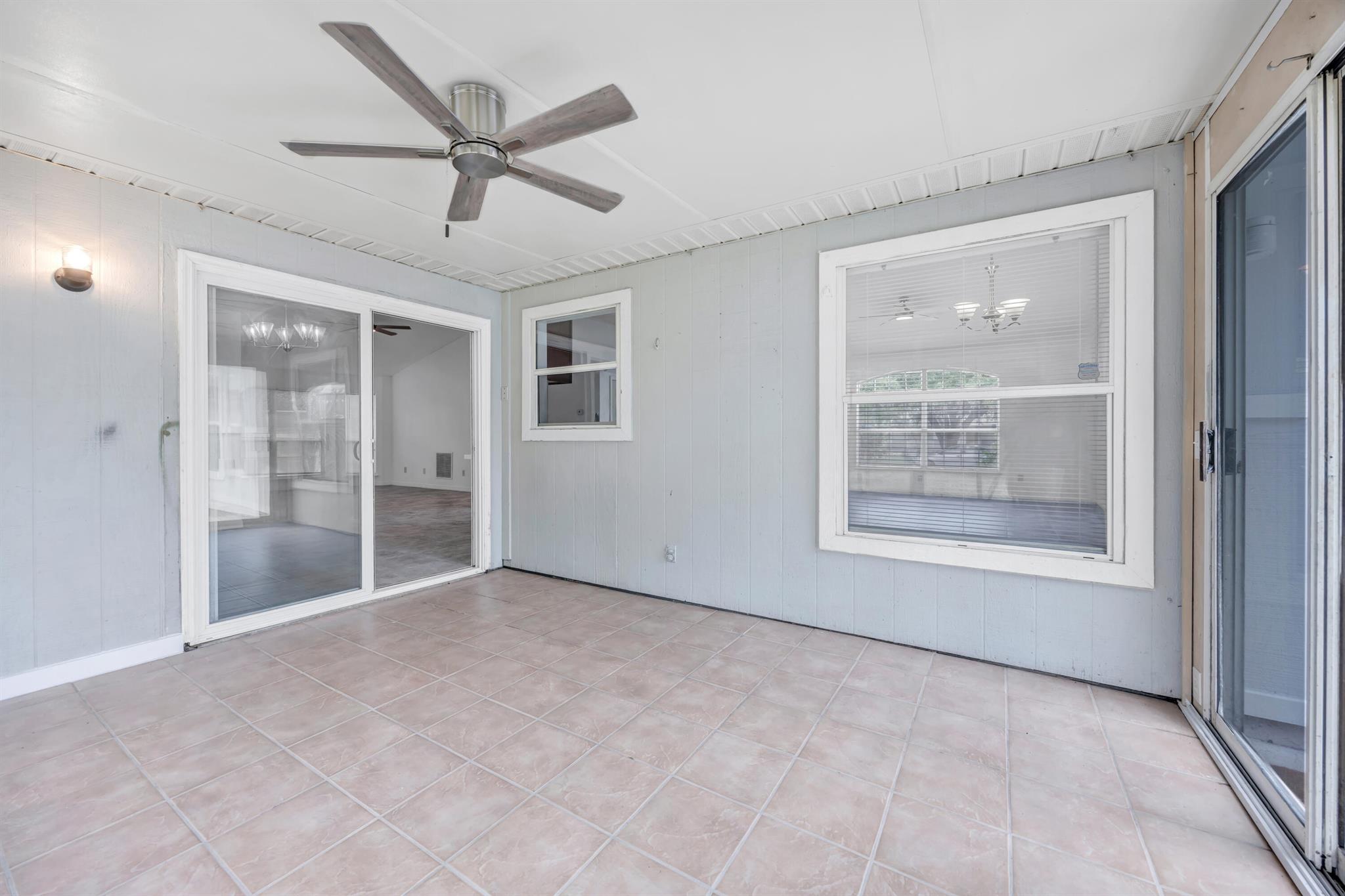 COUNTRY CREEK UNIT 09 - Residential