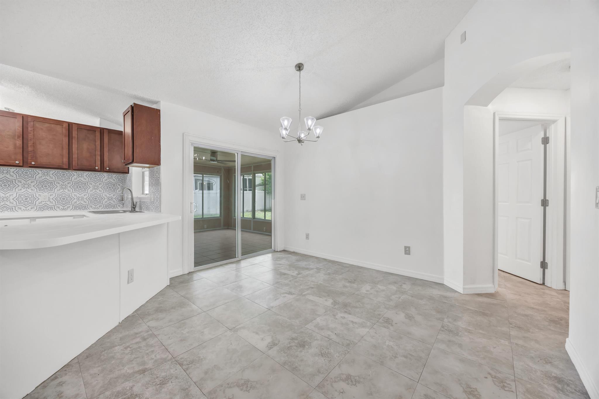 COUNTRY CREEK UNIT 09 - Residential