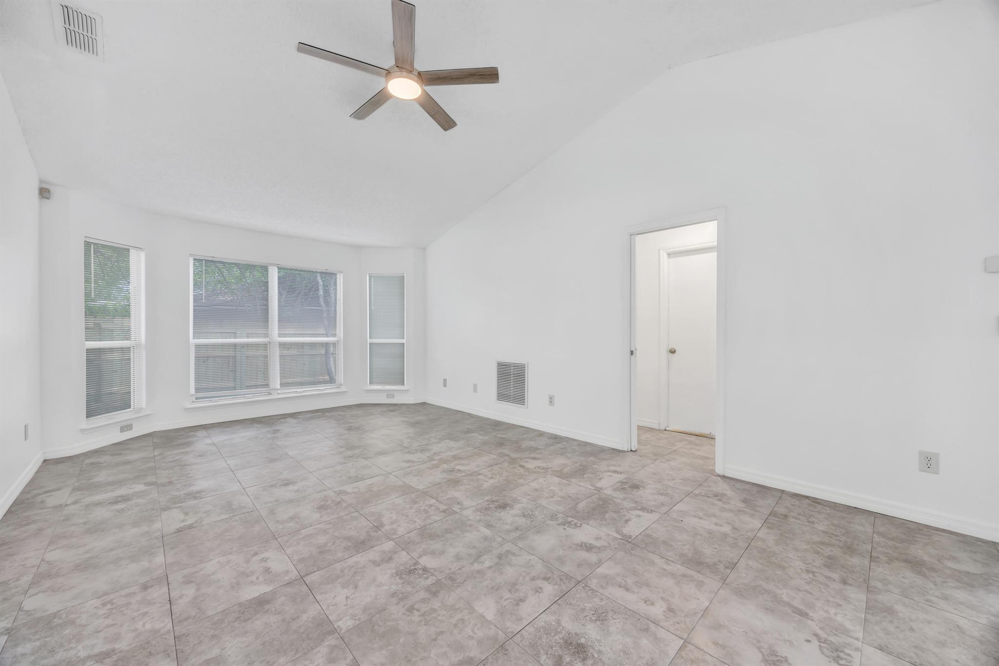 COUNTRY CREEK UNIT 09 - Residential