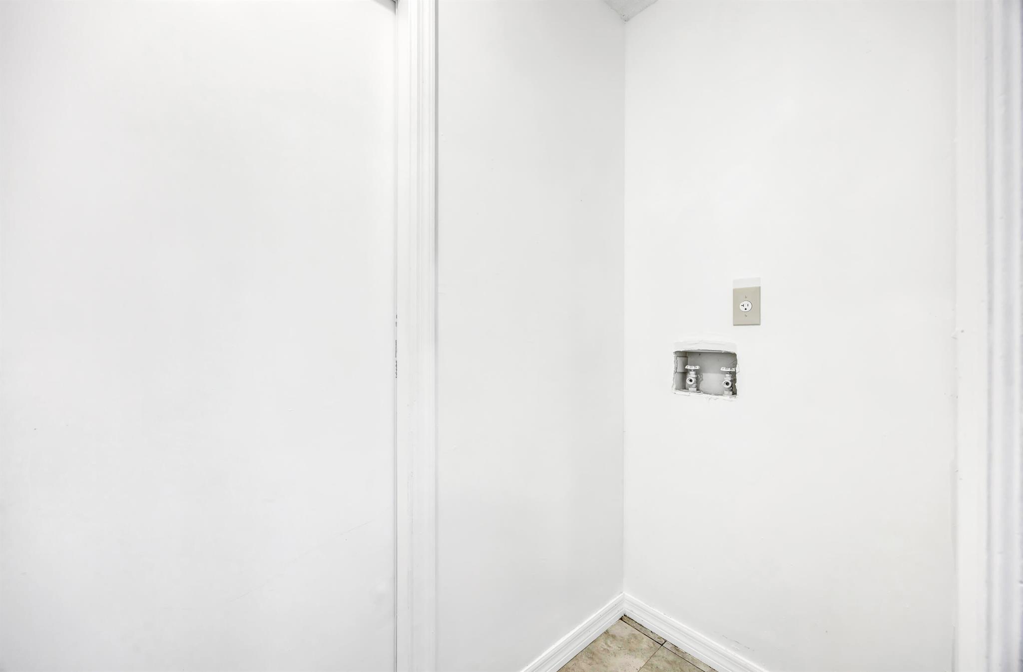 COUNTRY CREEK UNIT 09 - Residential