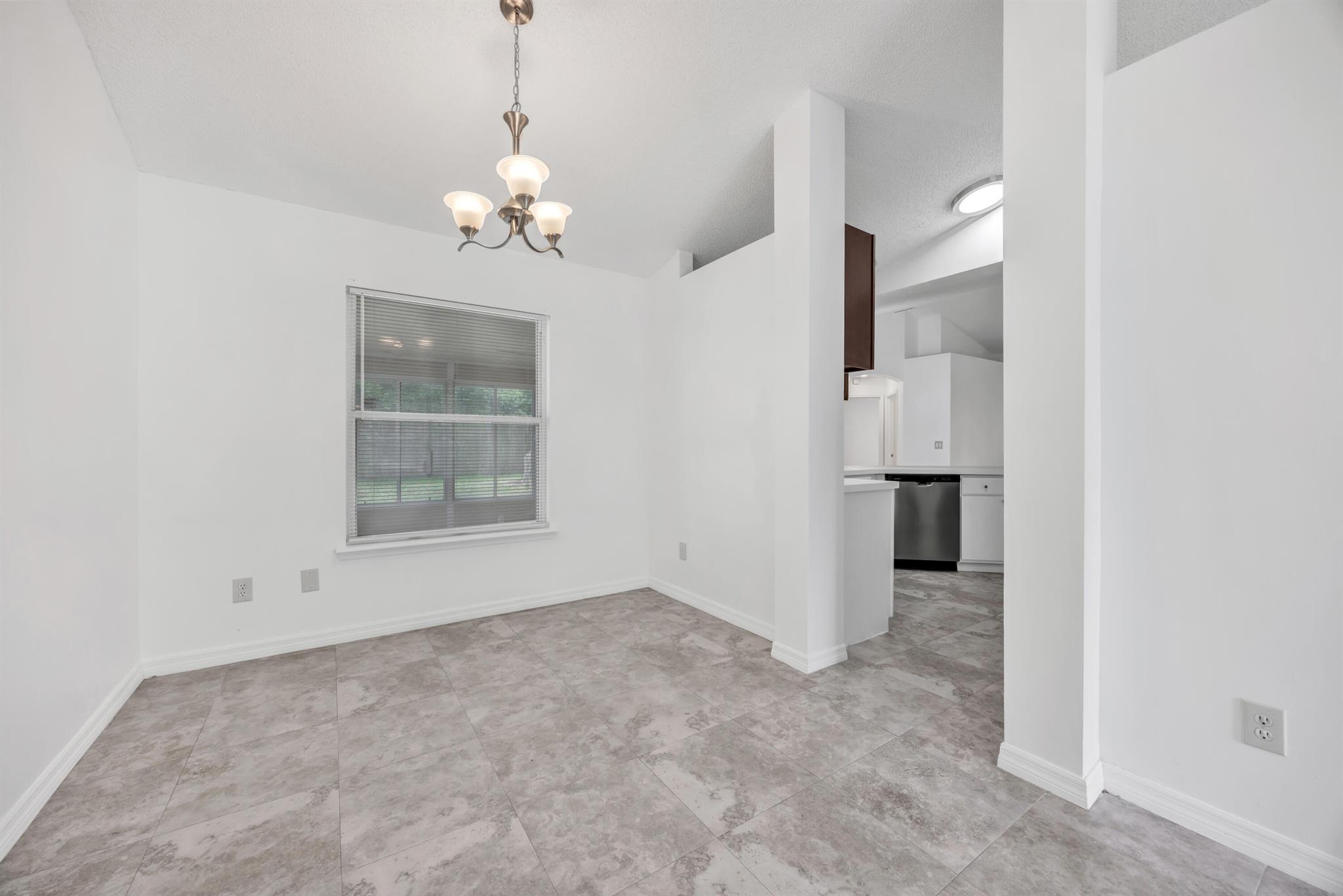 COUNTRY CREEK UNIT 09 - Residential