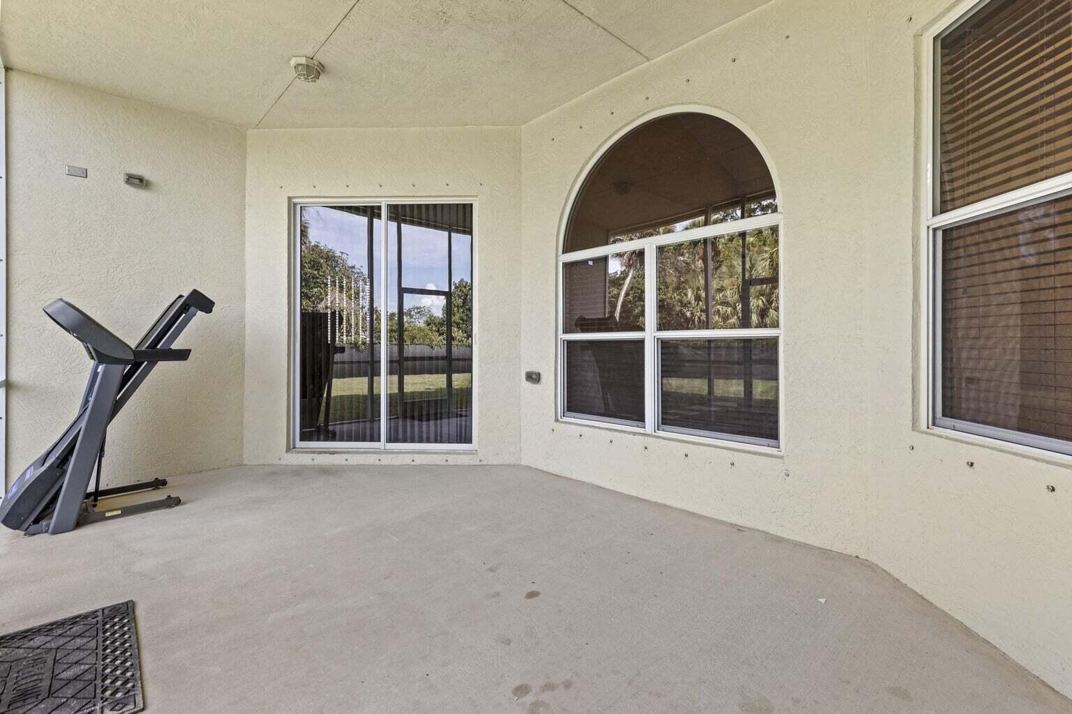 PORT ST LUCIE SECTION 33 - Residential