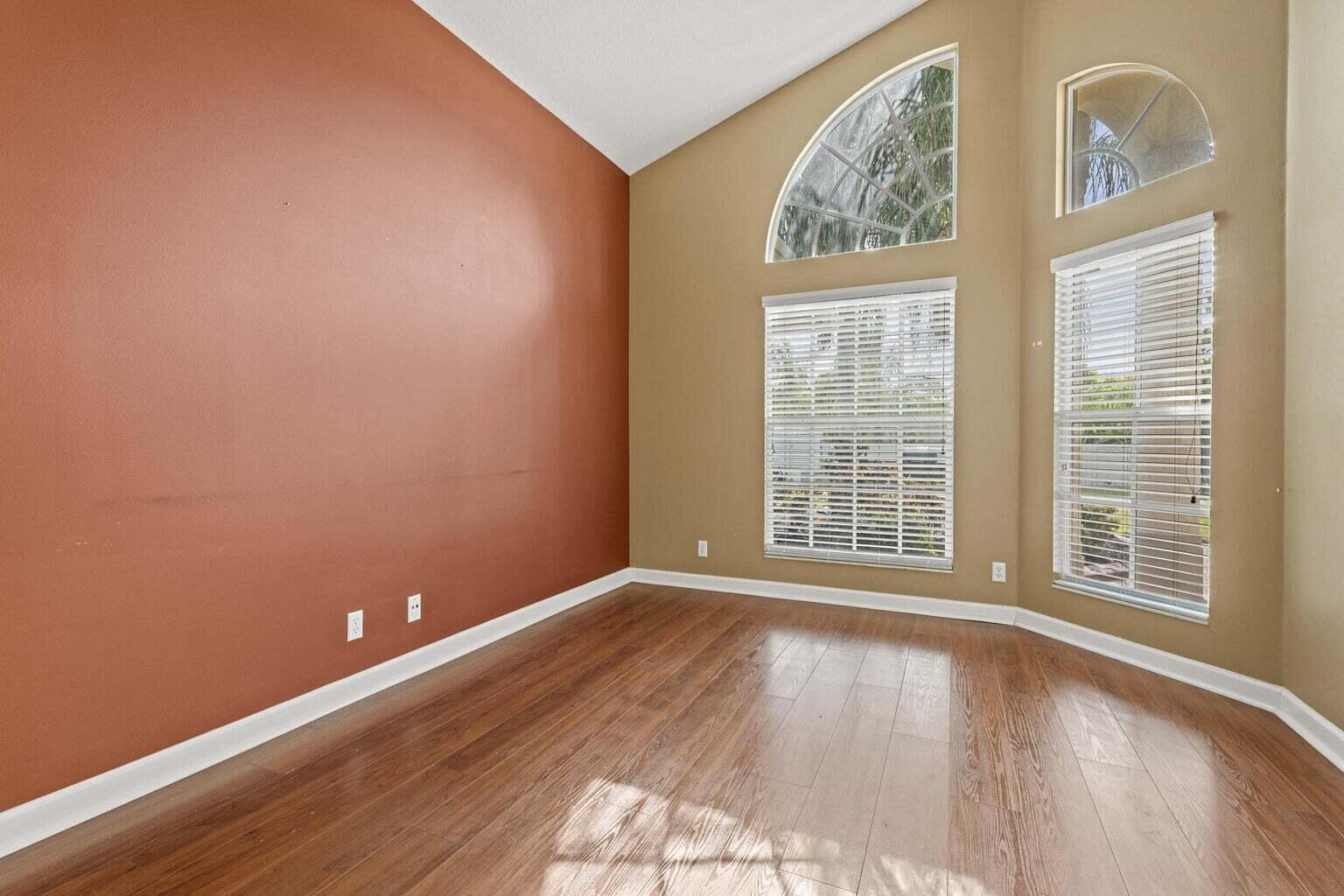 PORT ST LUCIE SECTION 33 - Residential