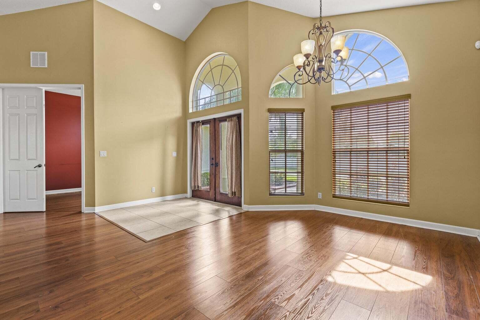 PORT ST LUCIE SECTION 33 - Residential