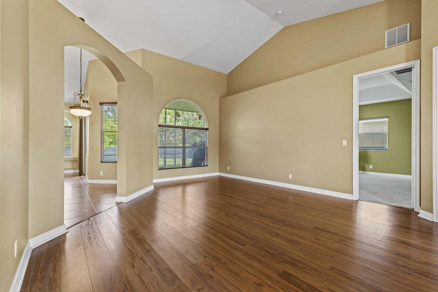 PORT ST LUCIE SECTION 33 - Residential