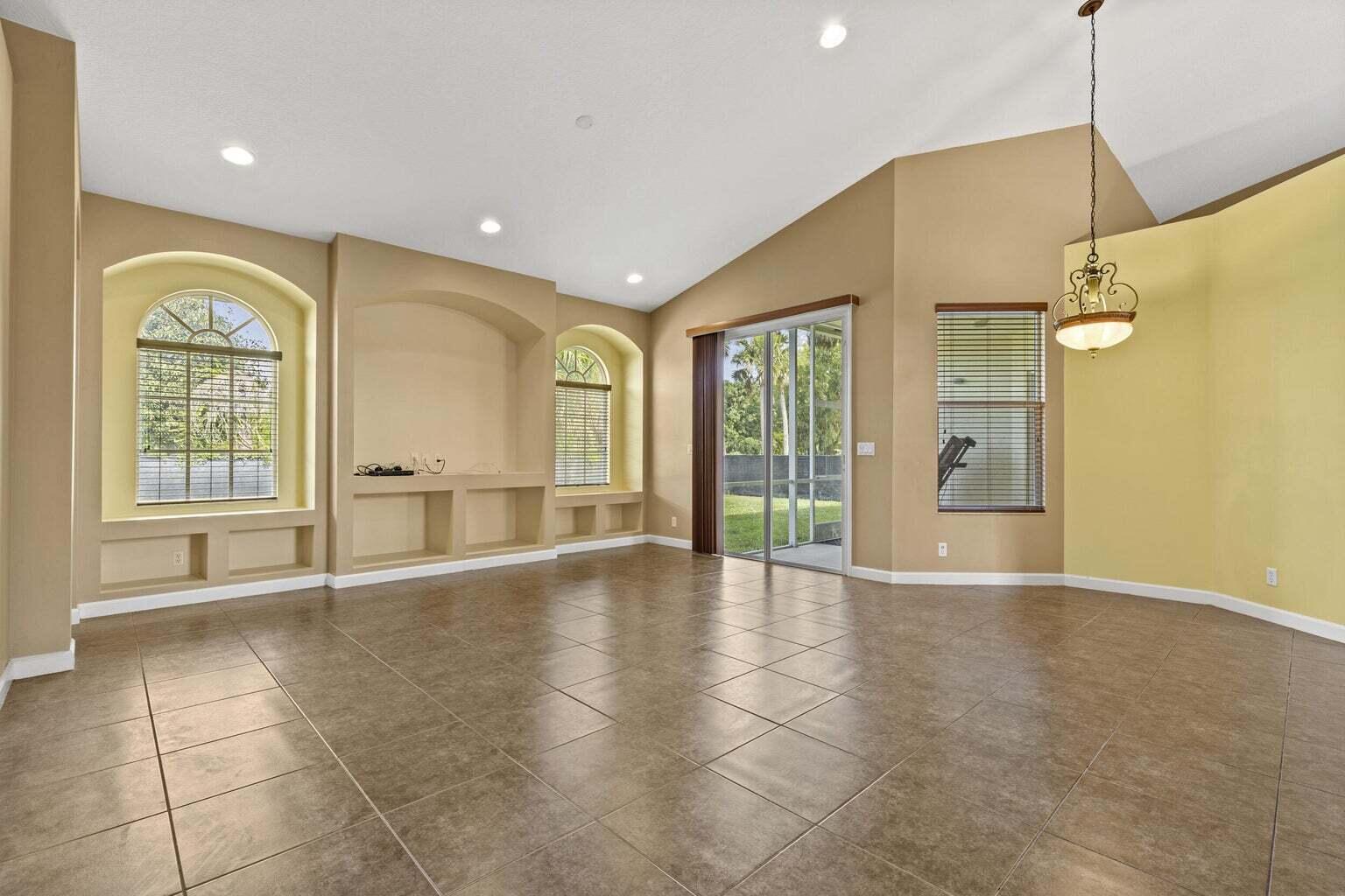 PORT ST LUCIE SECTION 33 - Residential