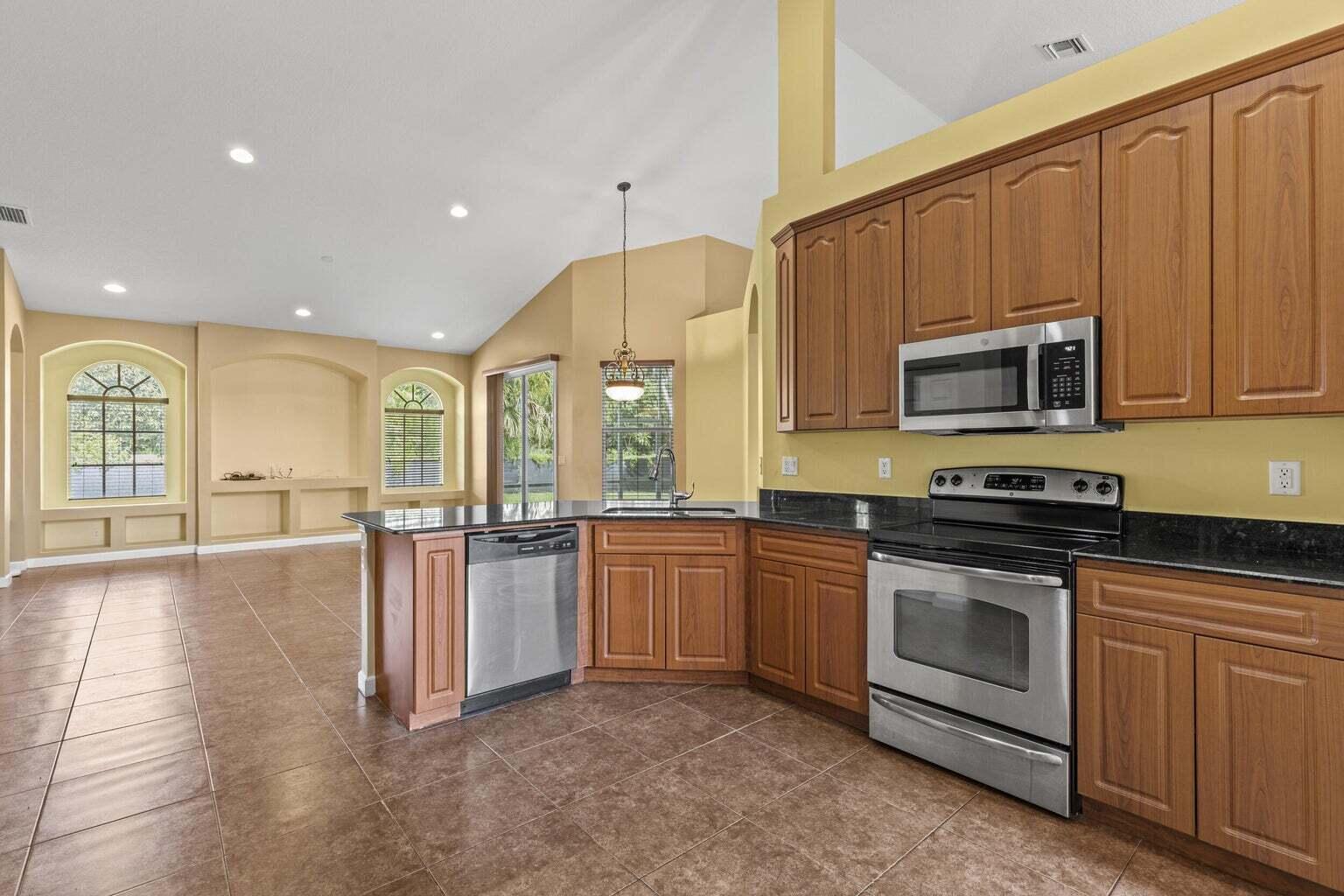 PORT ST LUCIE SECTION 33 - Residential