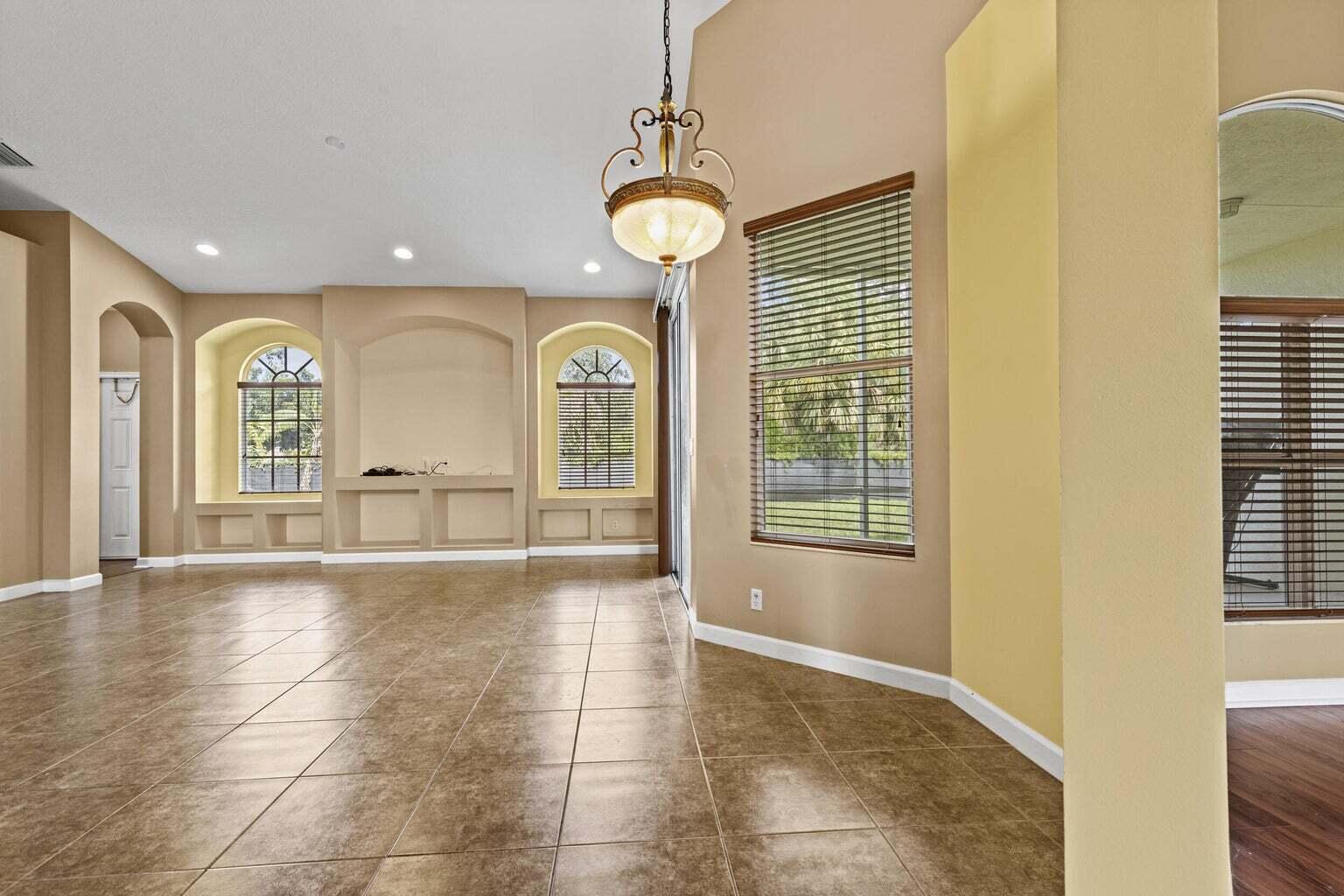 PORT ST LUCIE SECTION 33 - Residential