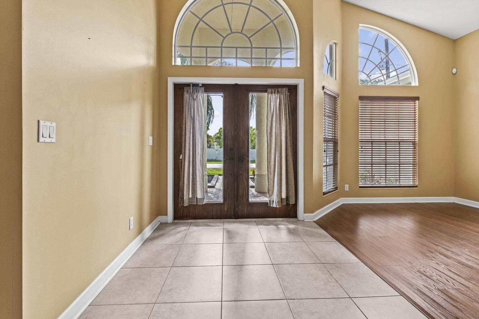 PORT ST LUCIE SECTION 33 - Residential