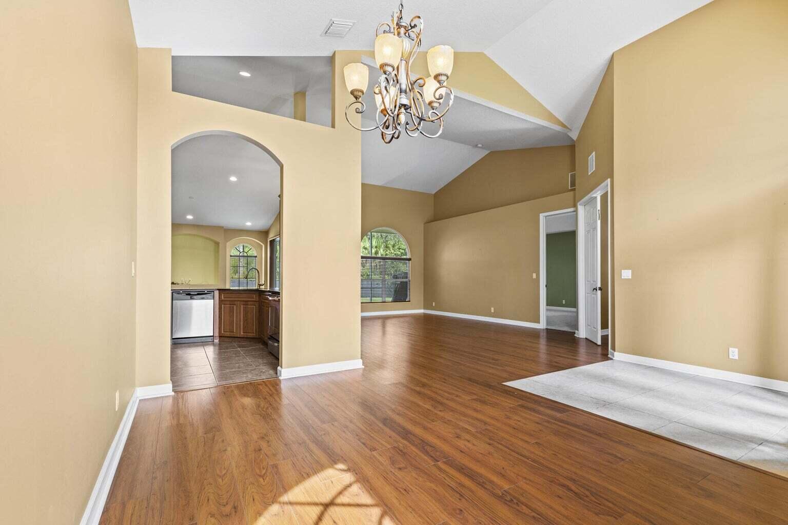 PORT ST LUCIE SECTION 33 - Residential