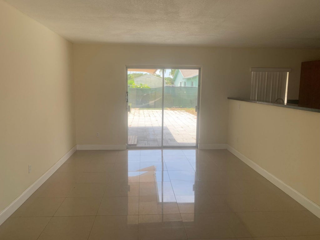 Photo of 9640 SW 1ST Place, Boca Raton, FL 33428 (MLS # B26080002)