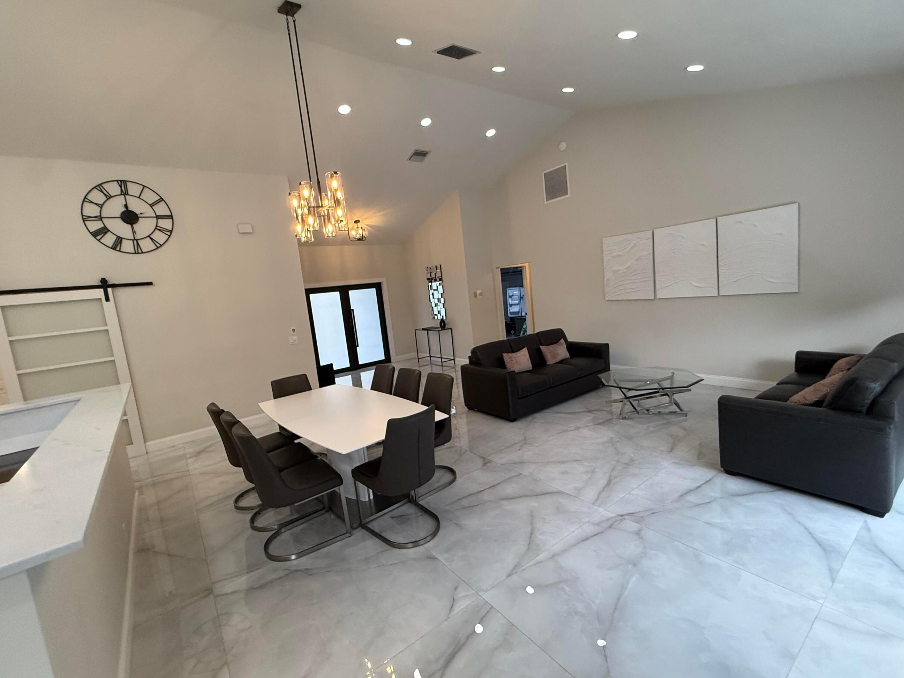 SUN VALLEY 2 - Residential Lease