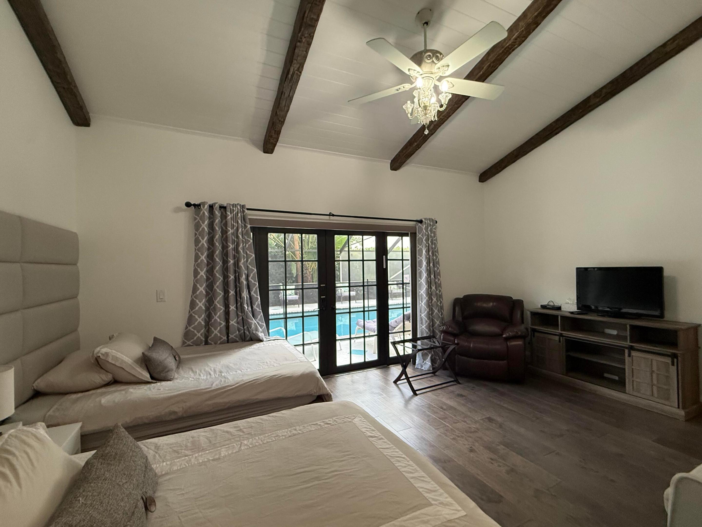 SUN VALLEY 2 - Residential Lease