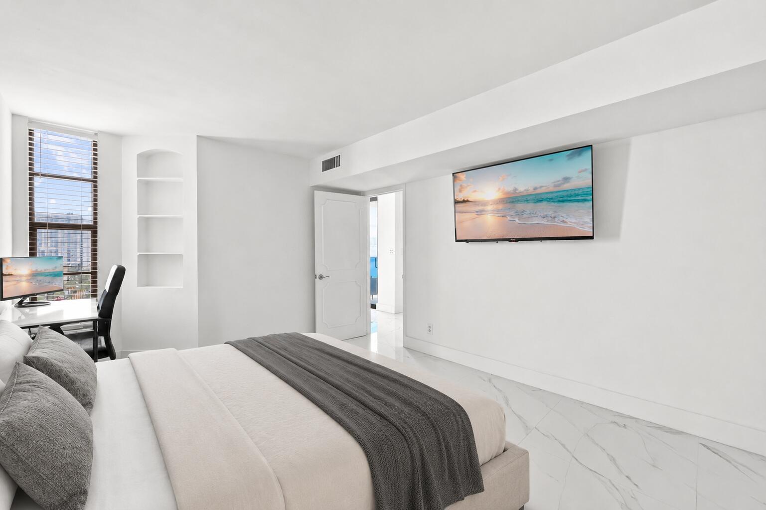 1000 S Ocean Boulevard 14o
