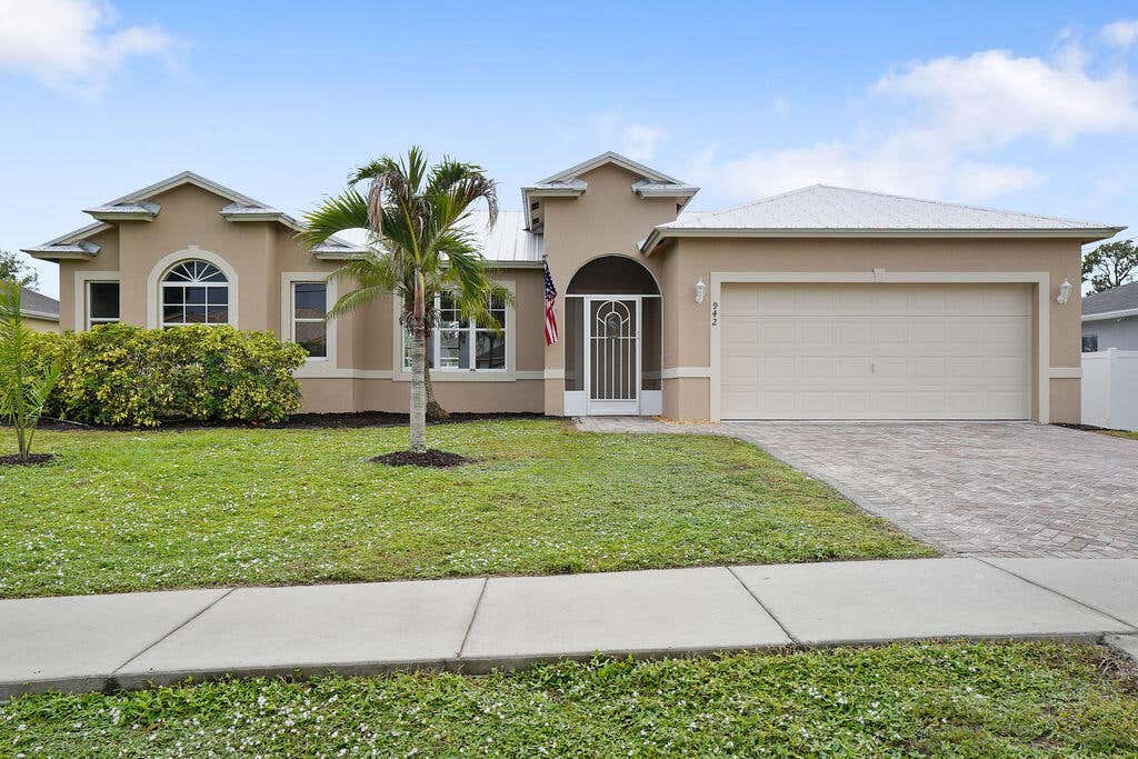 Photo of 942 SW IDOL Avenue, Port Saint Lucie, FL 34953 (MLS # B26059489)