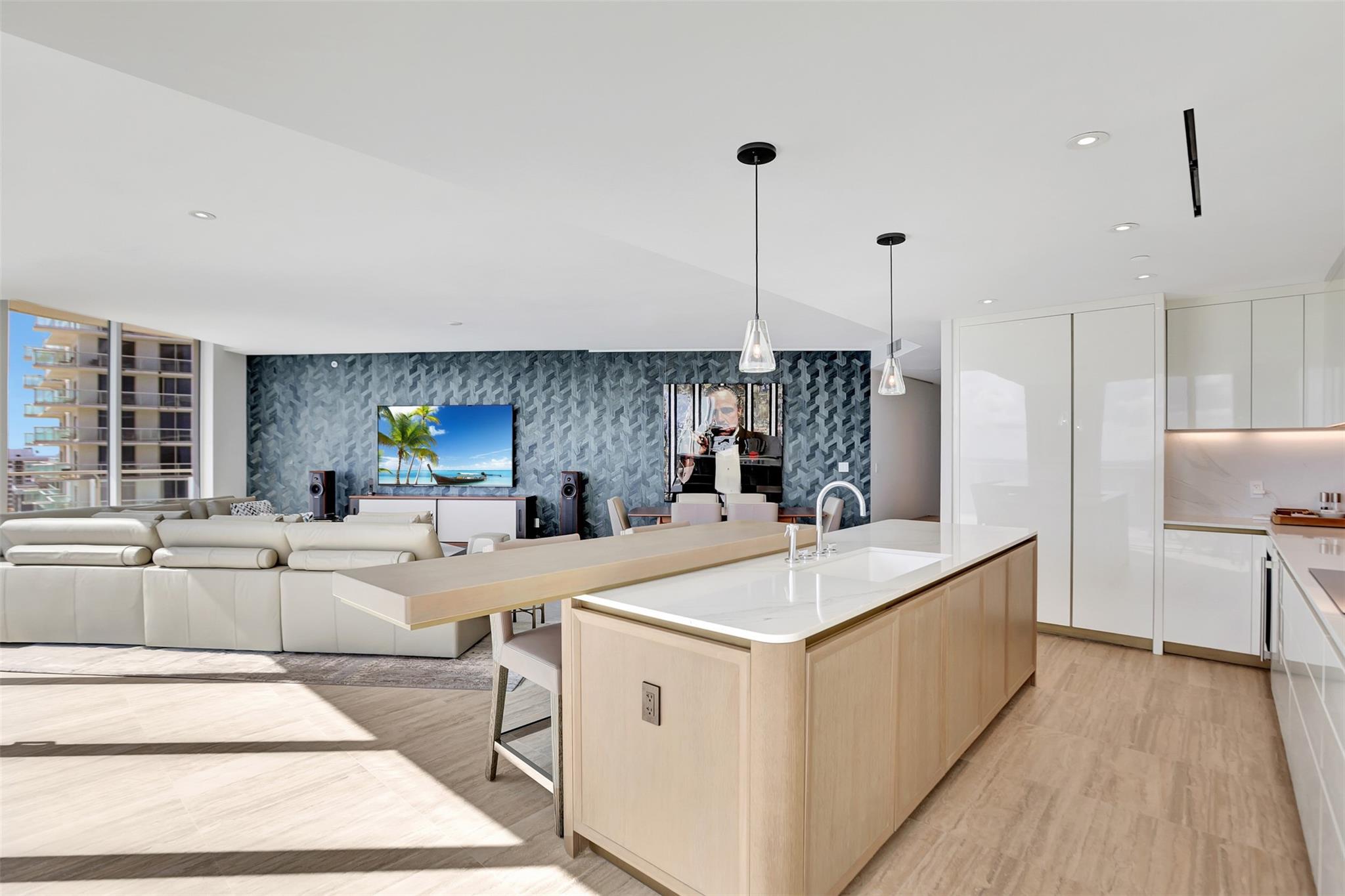 Four Seasons - Residential