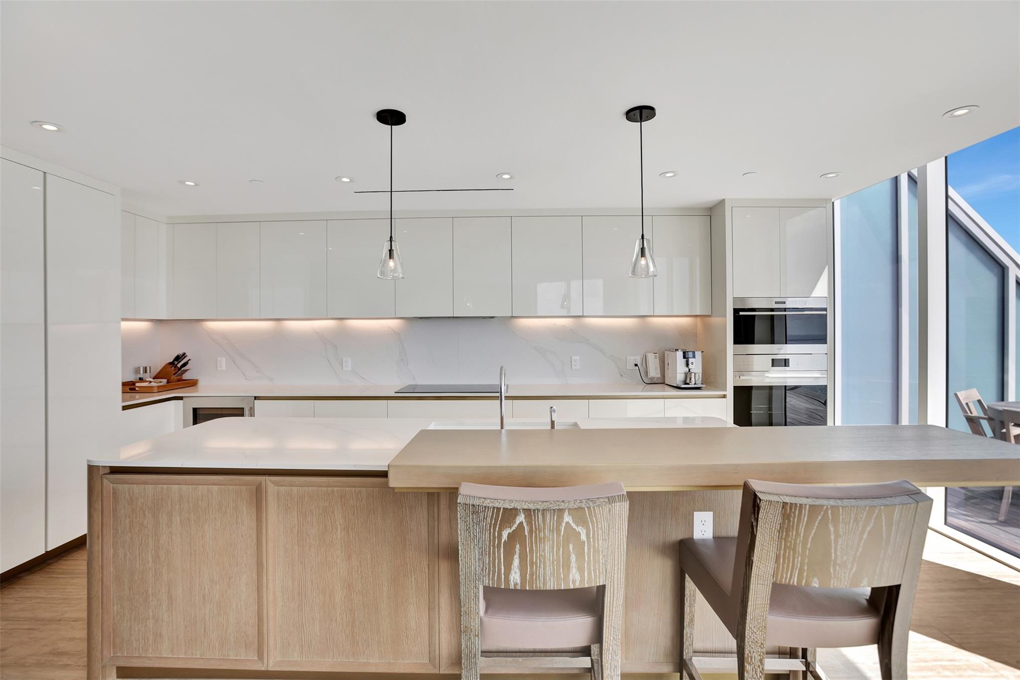 Four Seasons - Residential