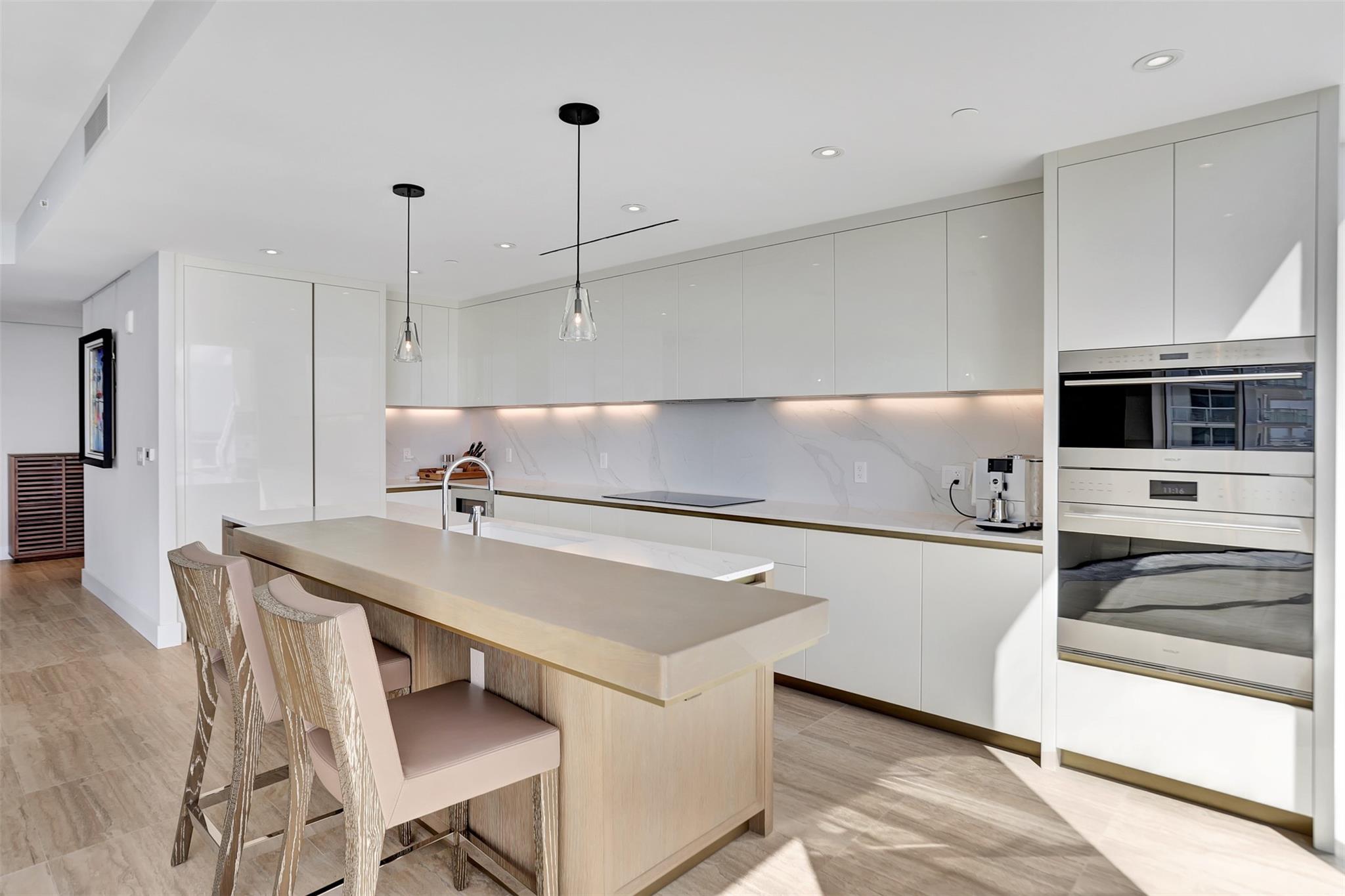 Four Seasons - Residential