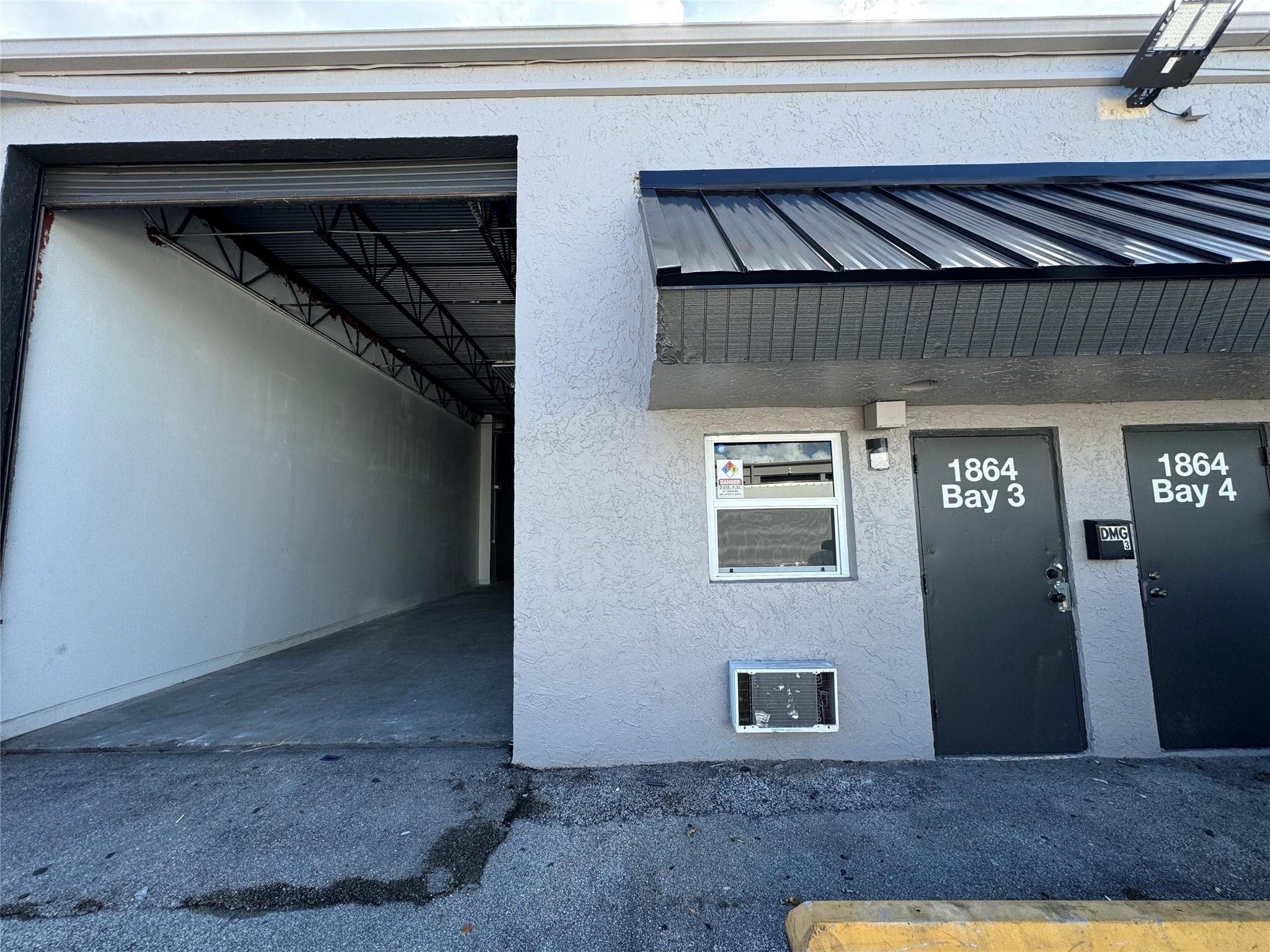 1864 NW 38
