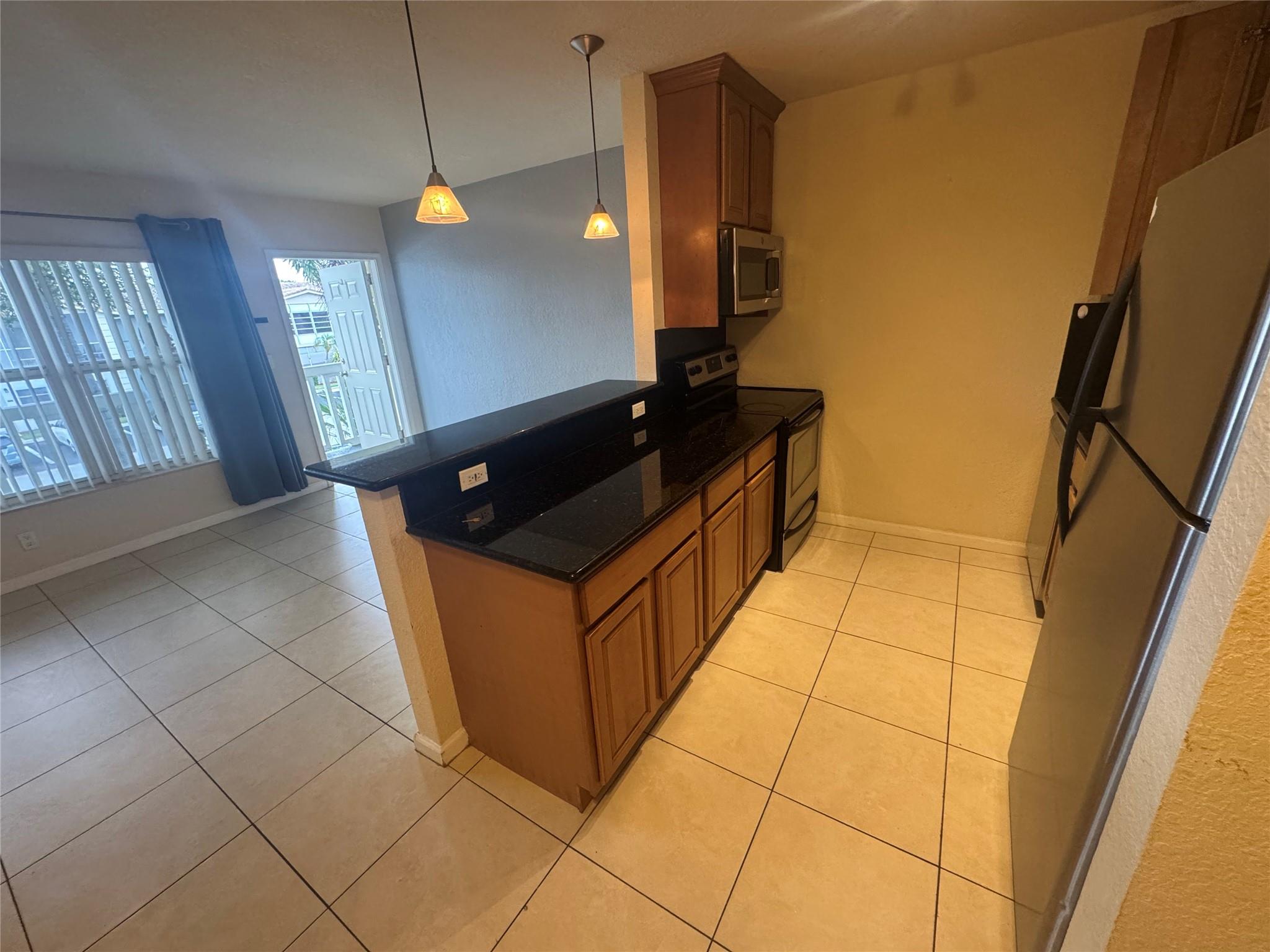 2120 NE 42nd Ct 6