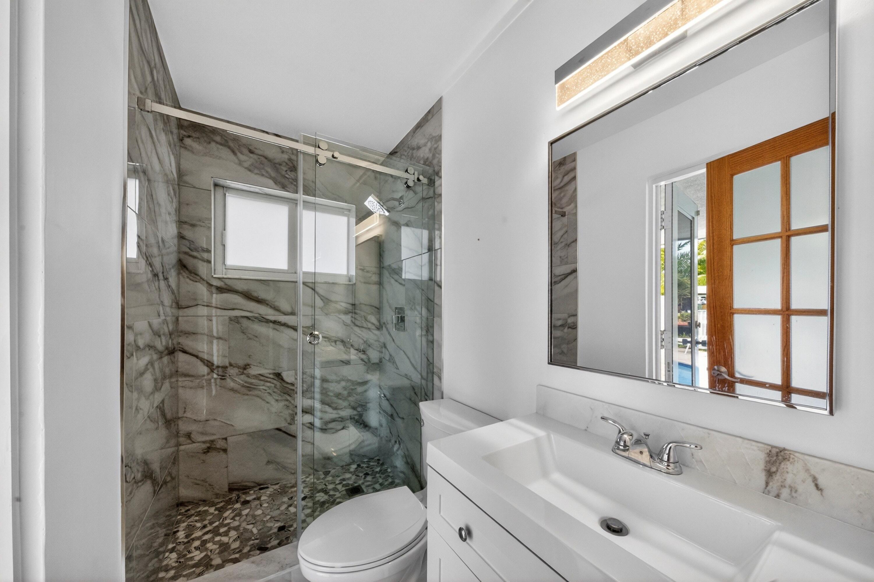IMPERIAL POINT 4TH SEC - Residential Lease