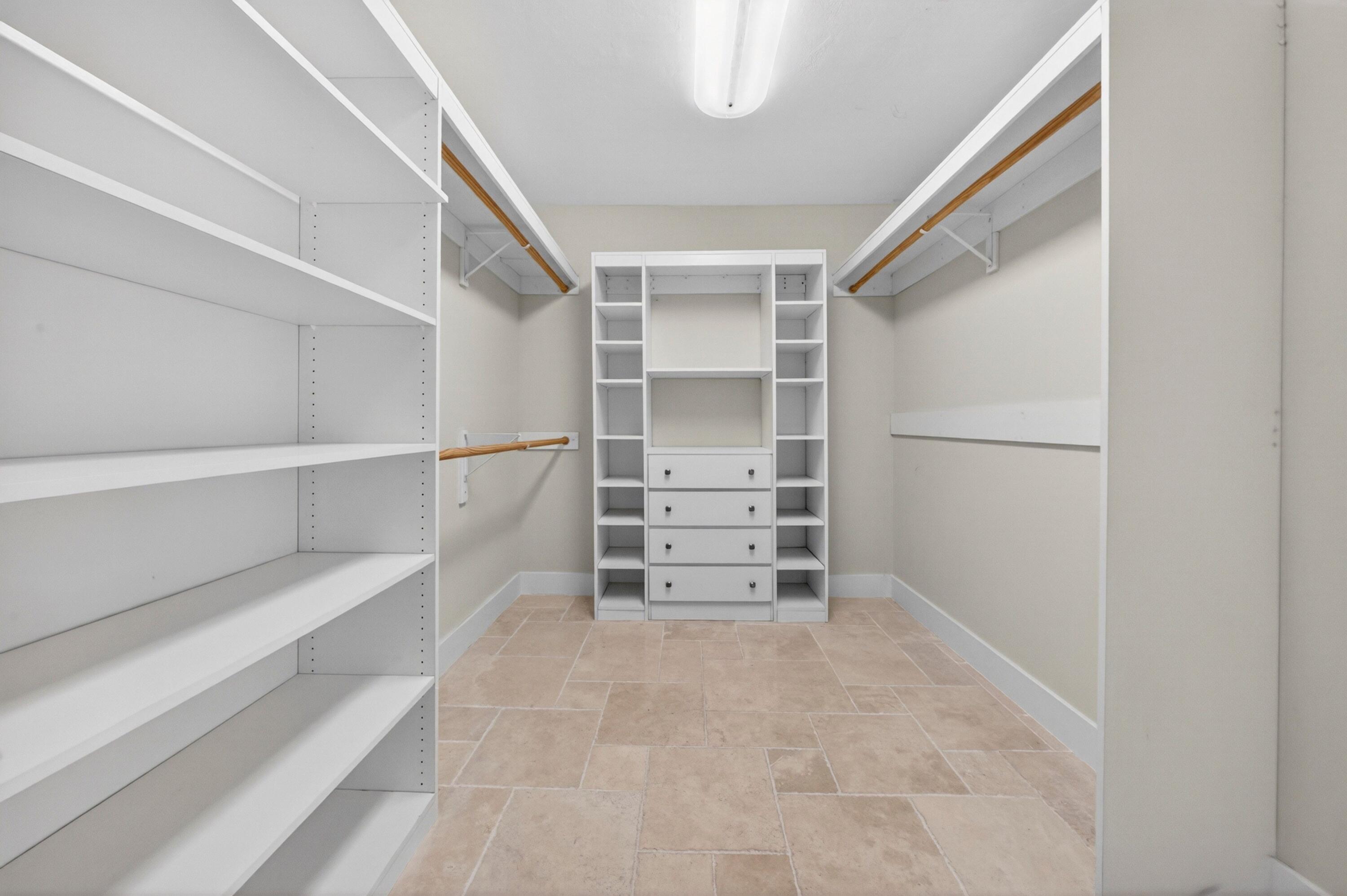 IMPERIAL POINT 4TH SEC - Residential Lease