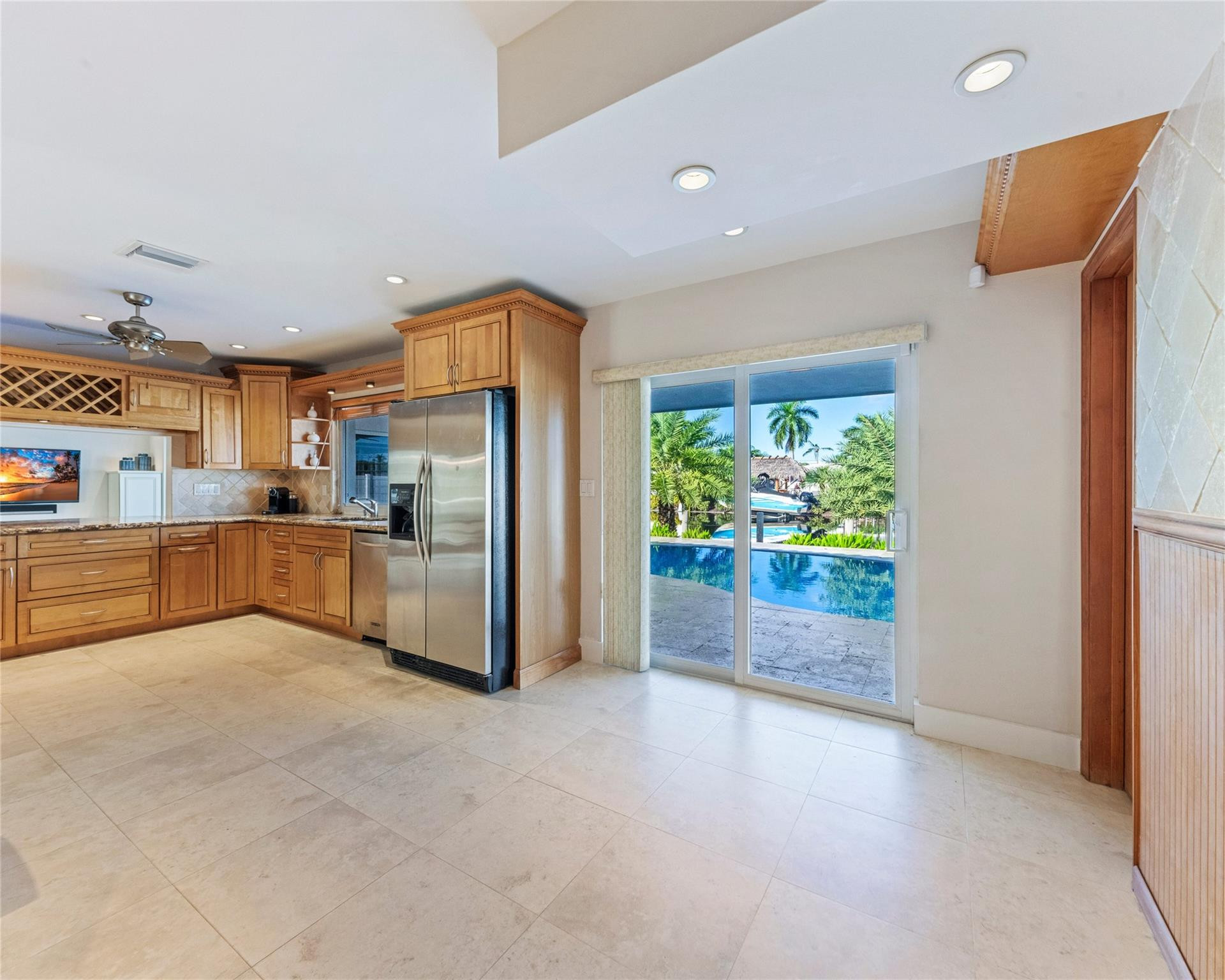 IMPERIAL POINT 4TH SEC - Residential Lease